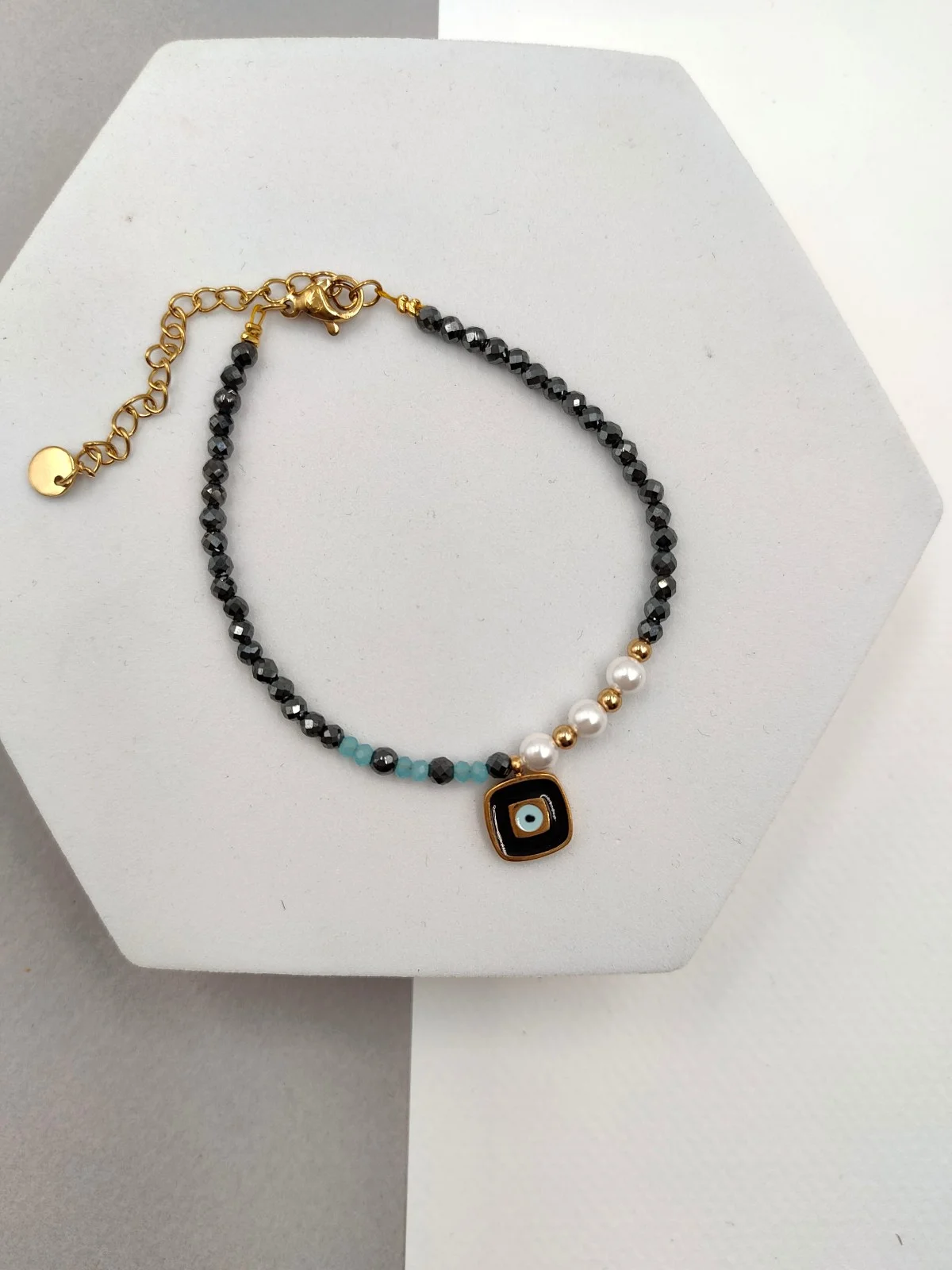 Bracelet with Hematite Beads and Pearls by Magis Handmade Jewels – view 4