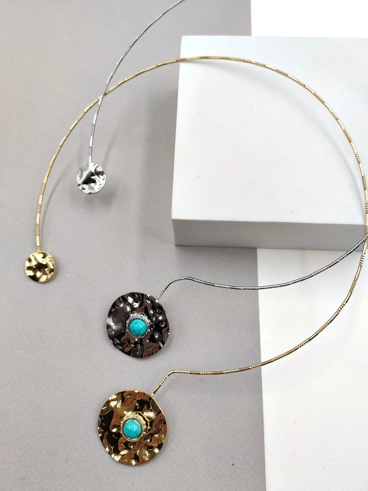 Stainless Steel Choker Necklace with Howlite #811722