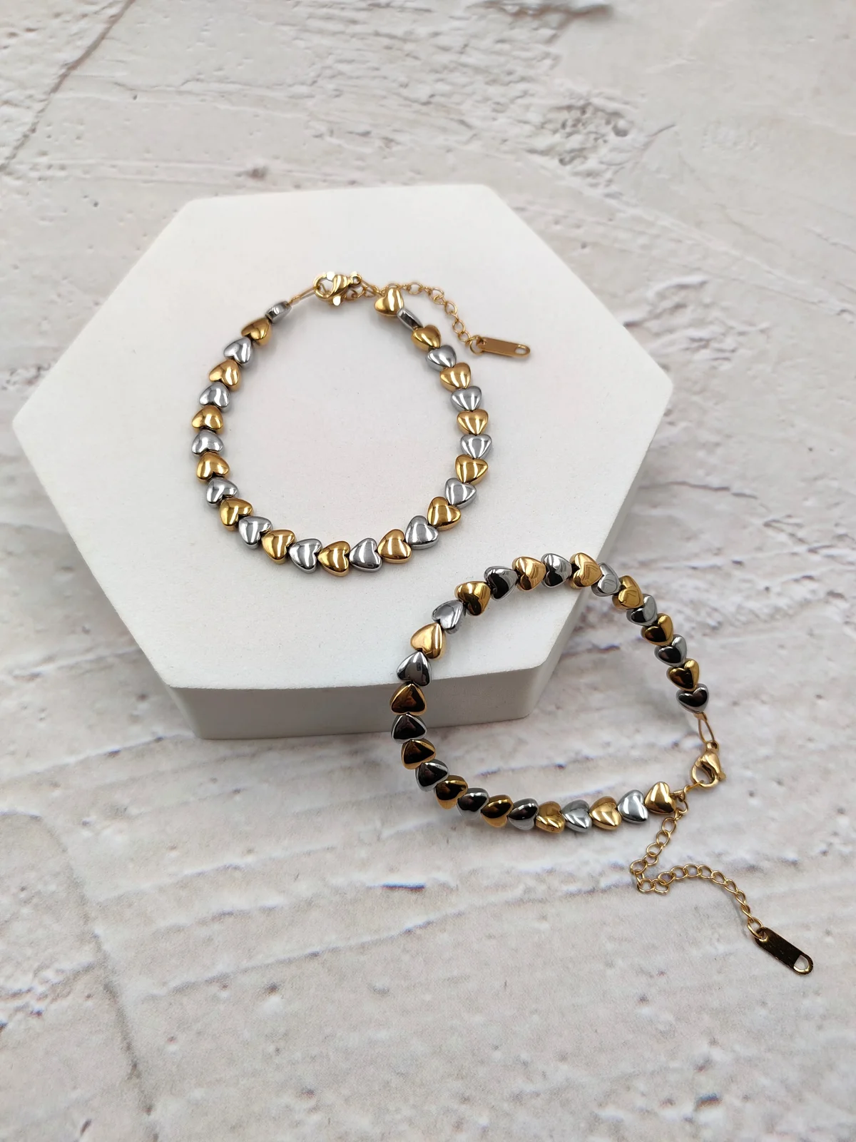 Bracelet with Hematite Hearts by Magis Handmade Jewels – view 2