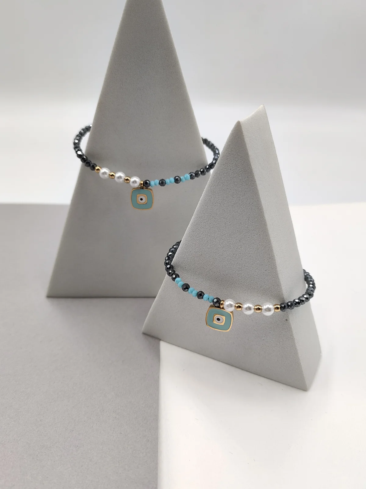 Bracelet with Hematite Beads, Gold-Plated Details and Pearls by Magis Handmade Jewels – view 2