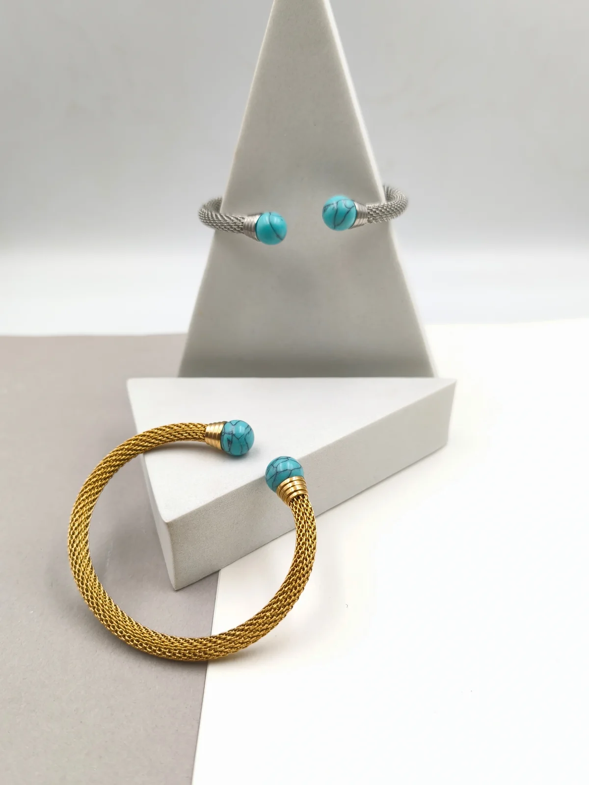 Stainless Steel Bracelet with Howlite #753216