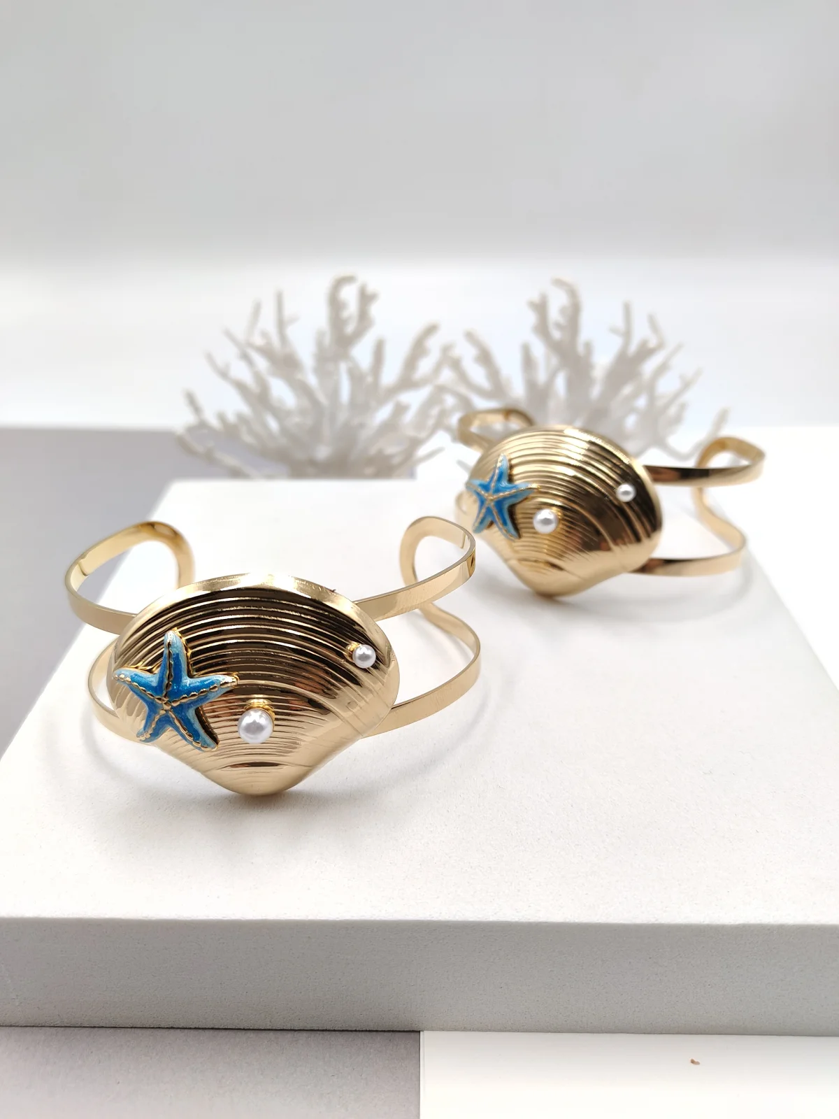 Stainless Steel Bracelet with Embossed Seashell and Pearls by Magis Handmade Jewels – view 2