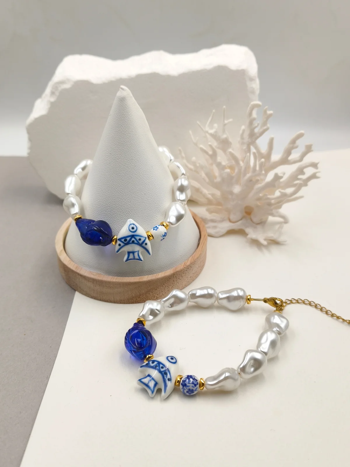 Bracelet with Acrylic Baroque Pearls and Ceramic Beads by Magis Handmade Jewels – view 2