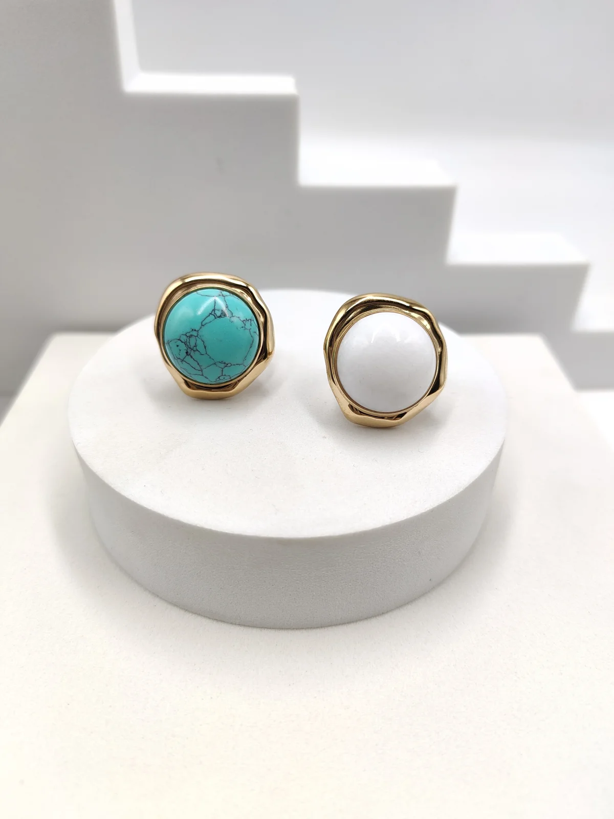 Stainless Steel Ring with Howlite Stone by Magis Handmade Jewels – view 2
