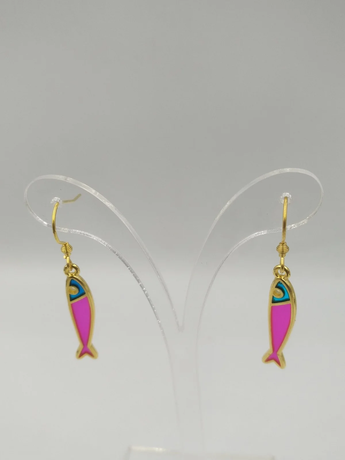 Earrings with Little Fish Stained Glass by Magis Handmade Jewels – view 3