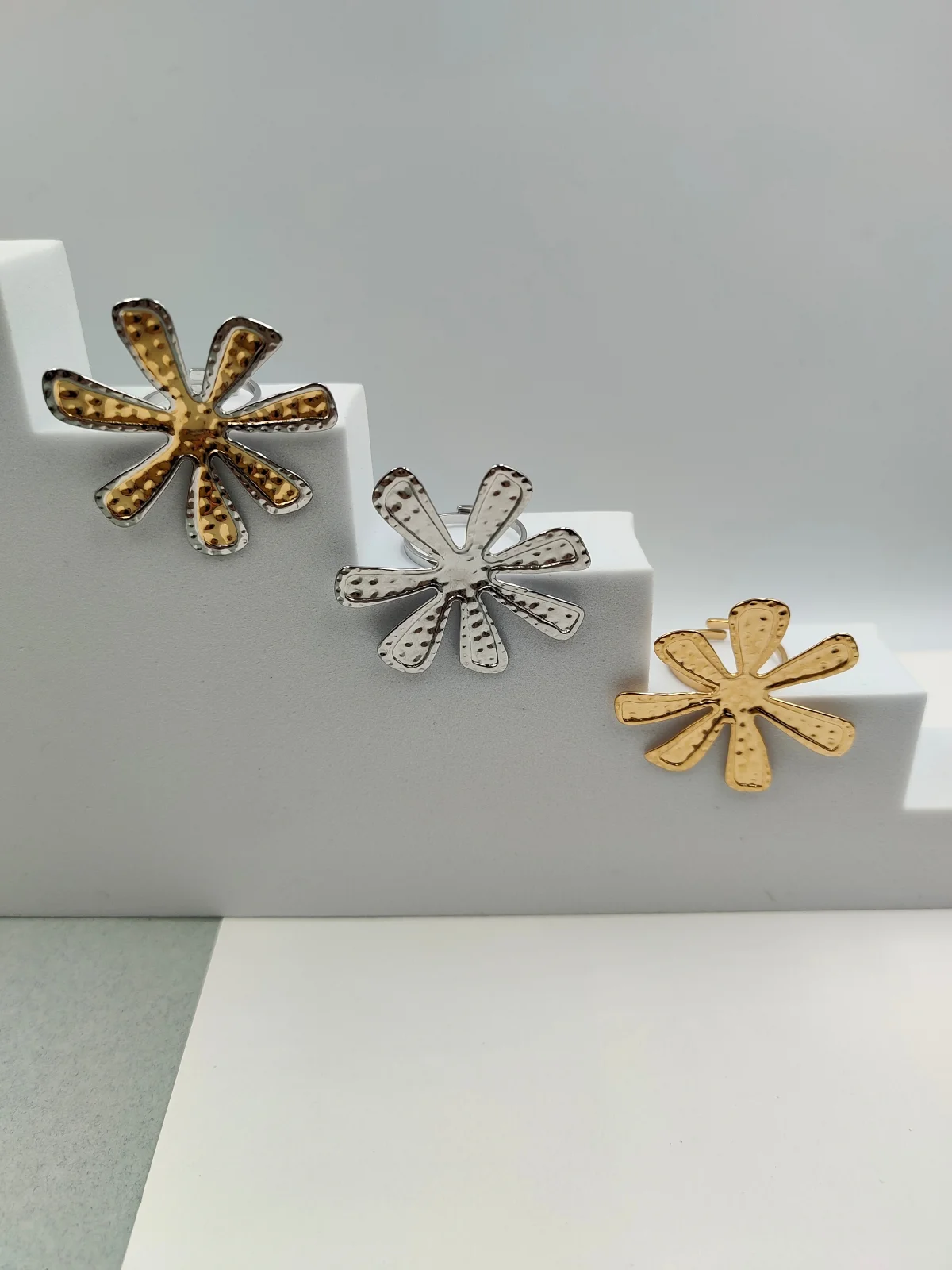 Stainless Steel Ring with Embossed Flower by Magis Handmade Jewels – view 3