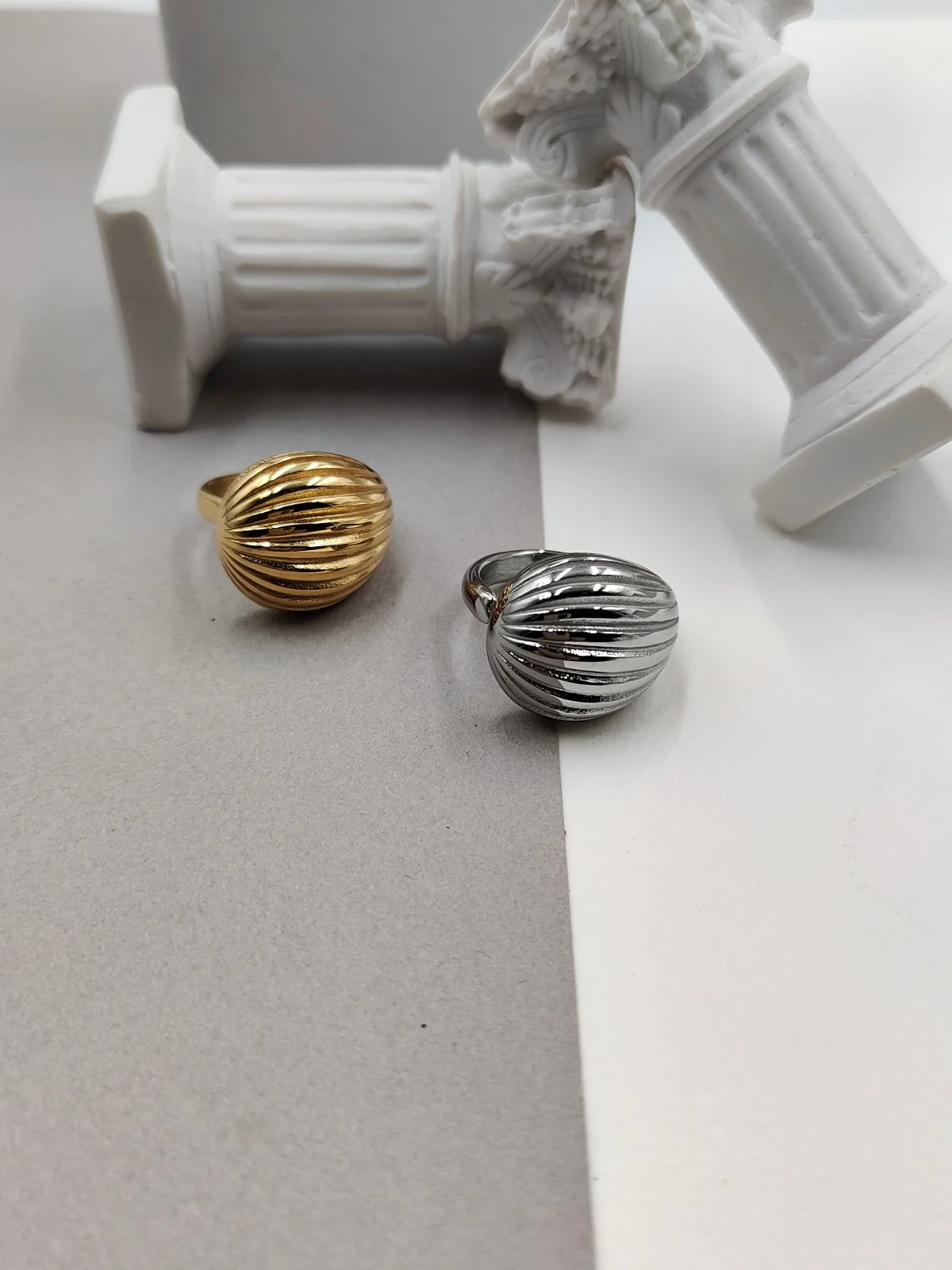 Stainless Steel Drop Ring with Embossed Stripes #551672