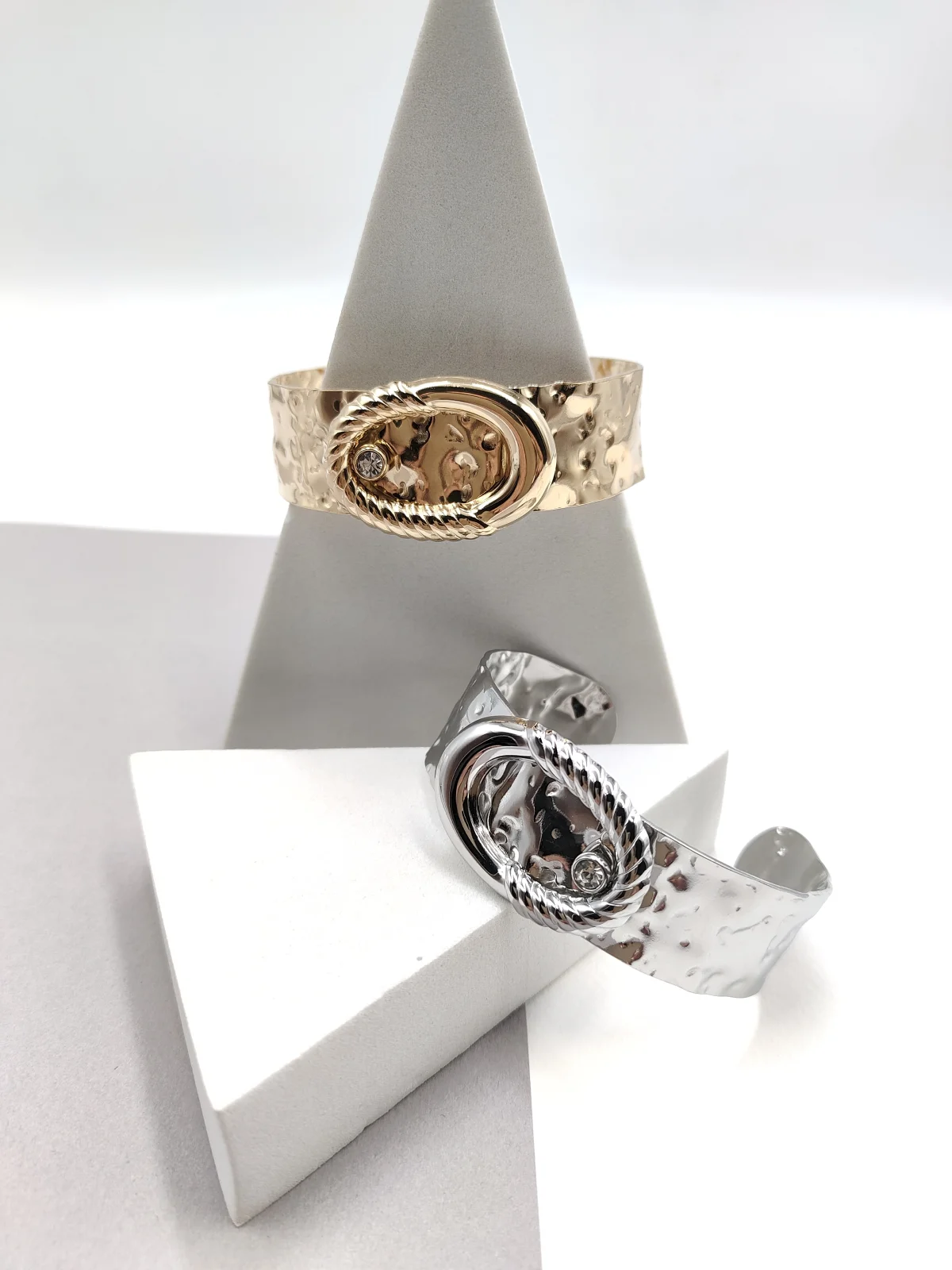 Stainless Steel Hammered Bracelet with Crystal #782683