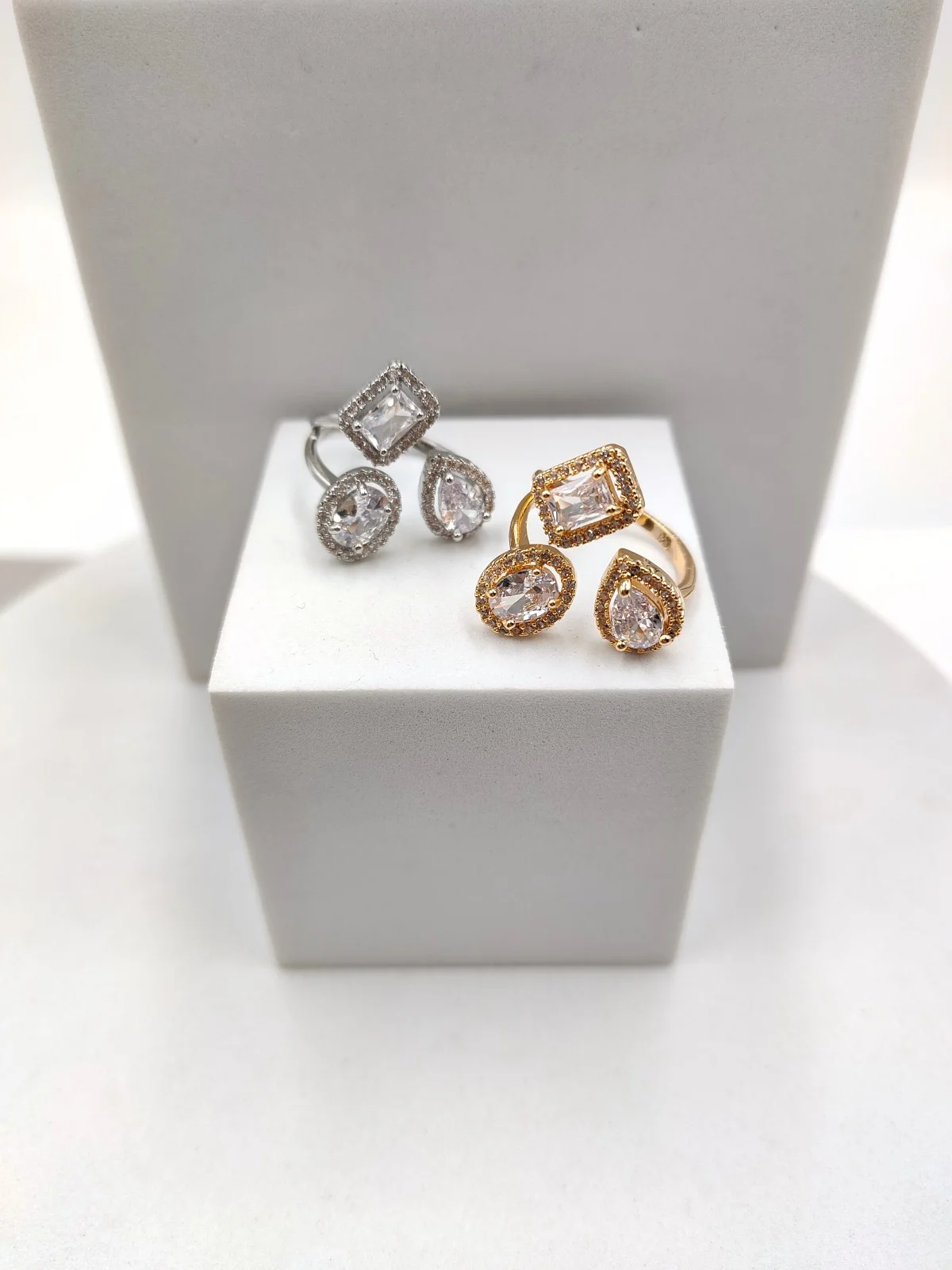 Gold-Plated Ring with Zircon by Magis Handmade Jewels – view 2
