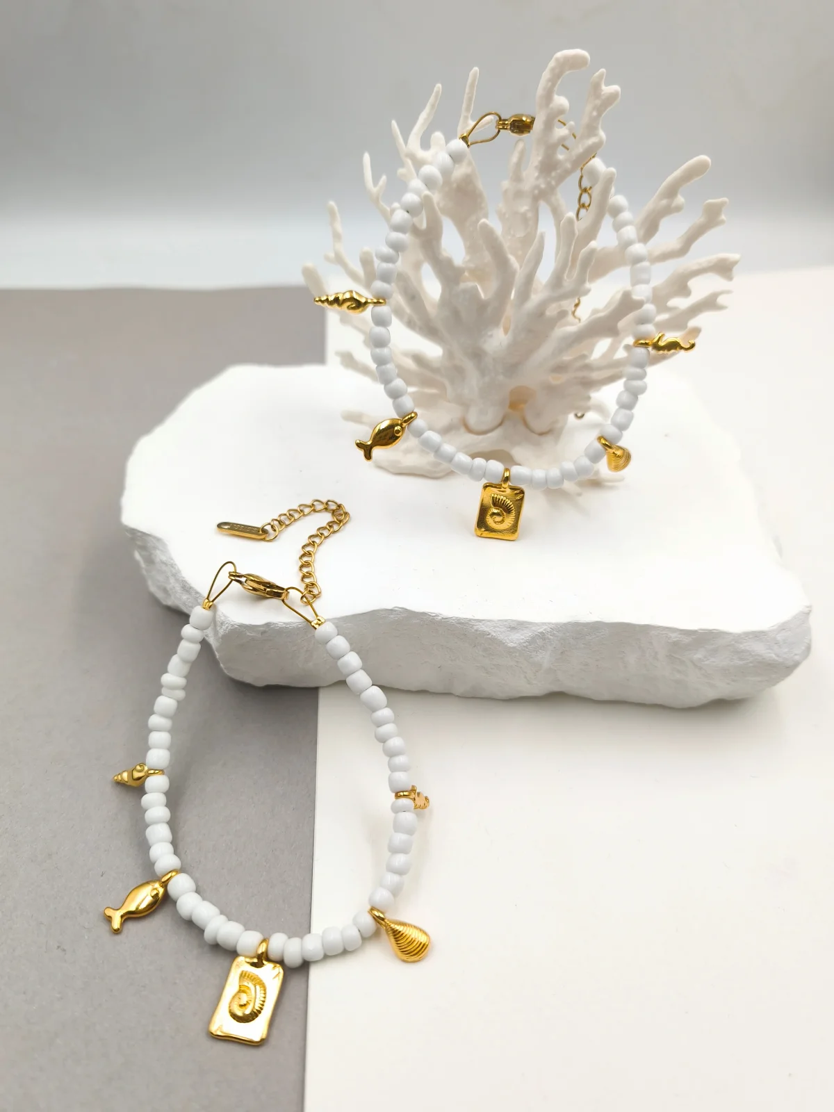 Bracelet with Glass Beads and Gold-Plated Details #793241