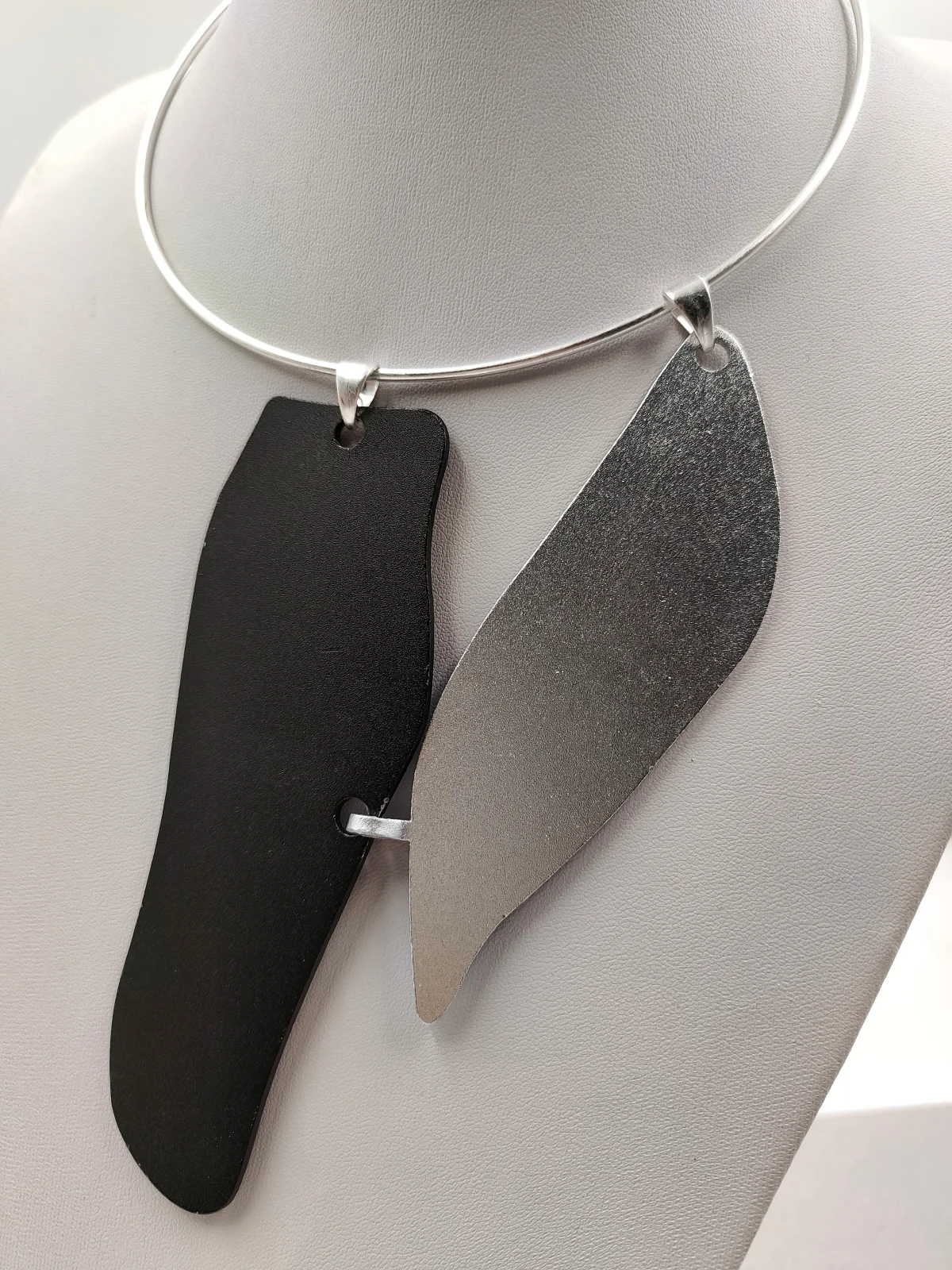 Choker Necklace with Brass Irregular Shapes by Magis Handmade Jewels – view 2