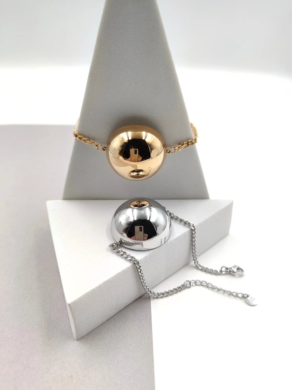 Stainless Steel Bracelet with Domed Sphere #792146
