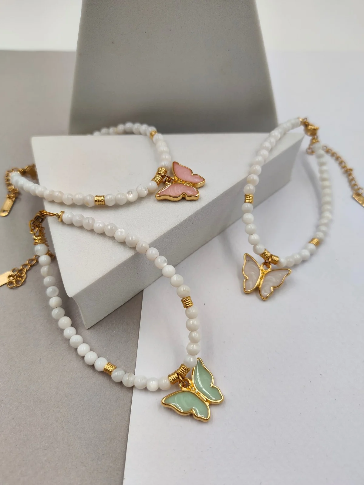 Bracelet with Mother-of-Pearl Beads and Enamel Butterfly #750927