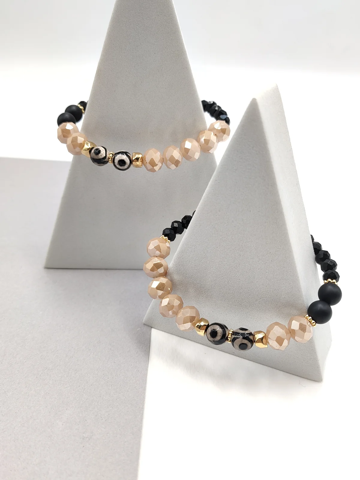 Bracelet with Agate Beads, Crystals and Gold-Plated Details by Magis Handmade Jewels – view 2