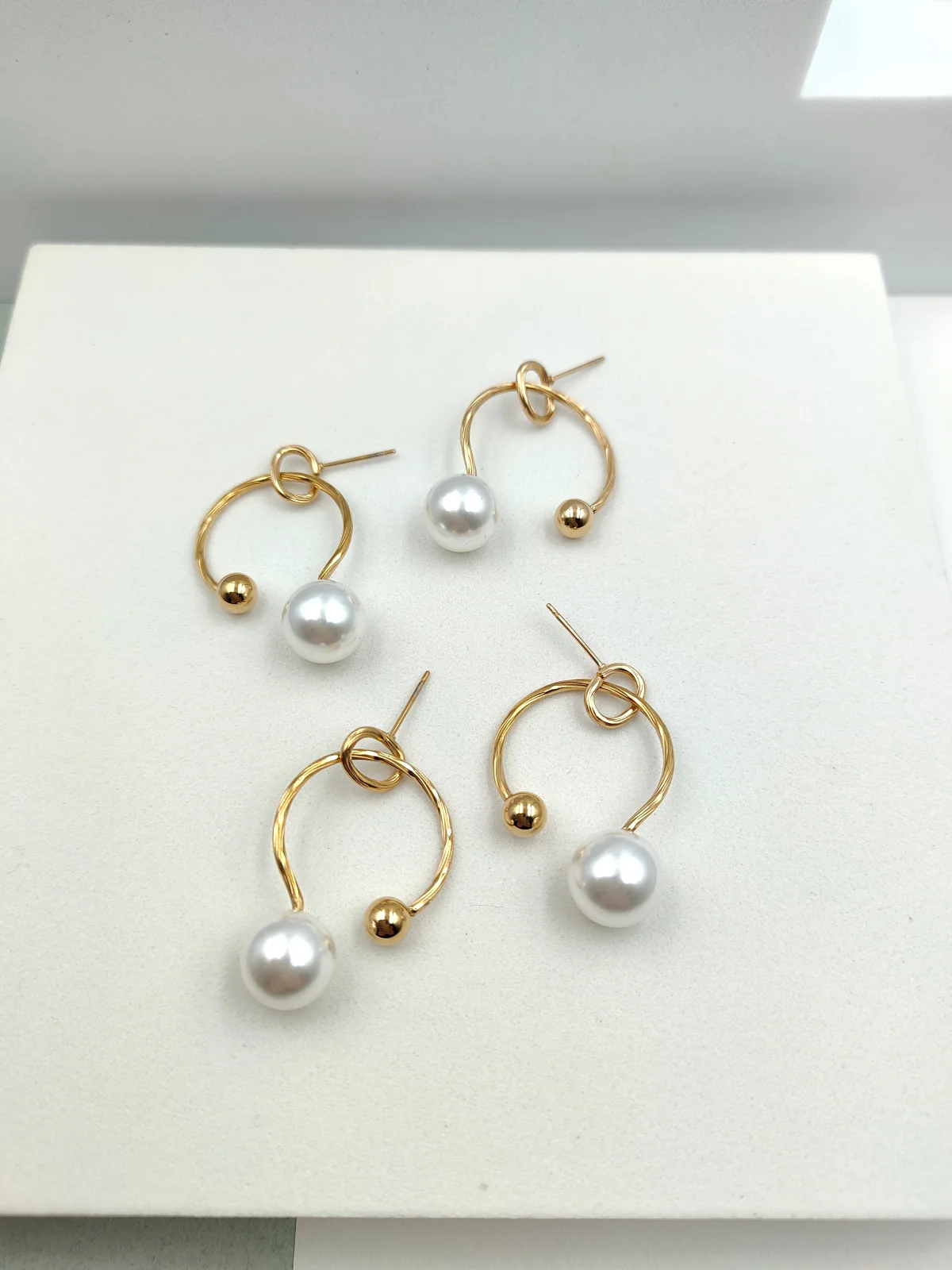 Stainless Steel Earrings with Opening and Pearl by Magis Handmade Jewels – view 2