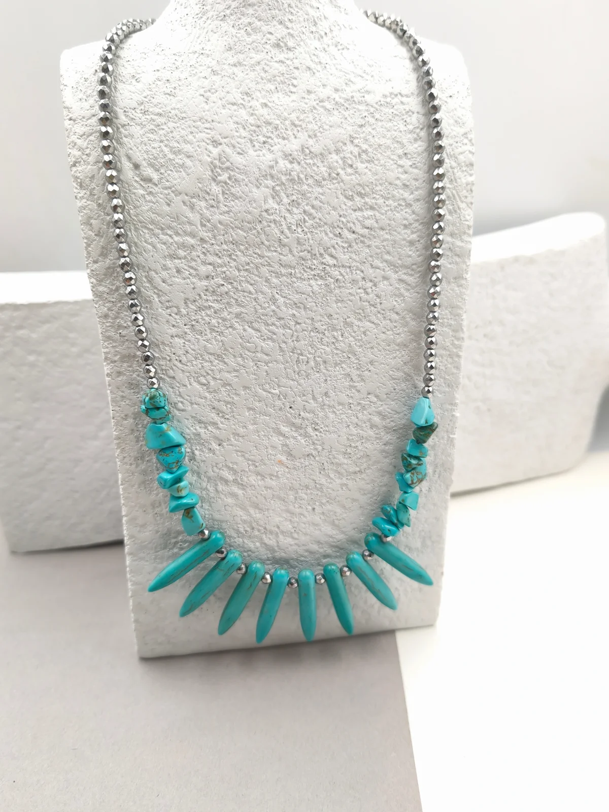 Necklace with Hematite Beads and Howlite by Magis Handmade Jewels – view 2