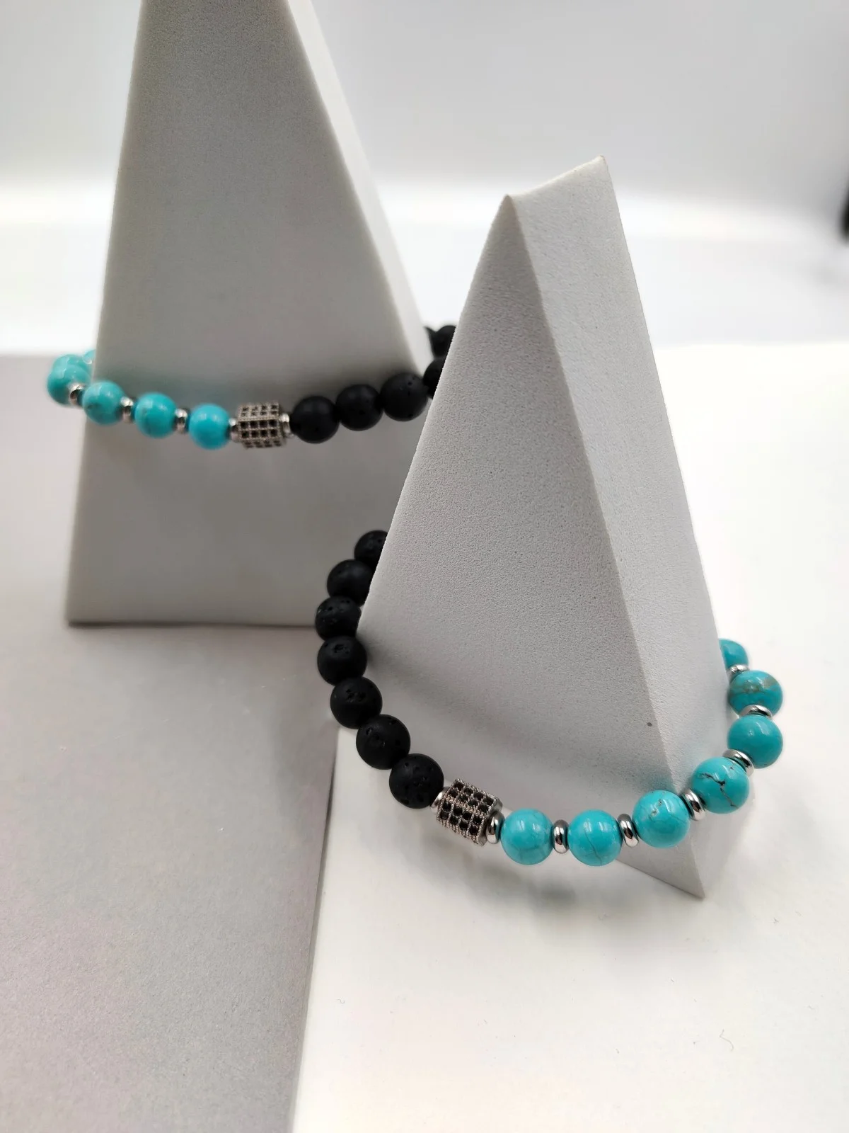 Men's Stretch Bracelet with Howlite and Zircon by Magis Handmade Jewels – view 2