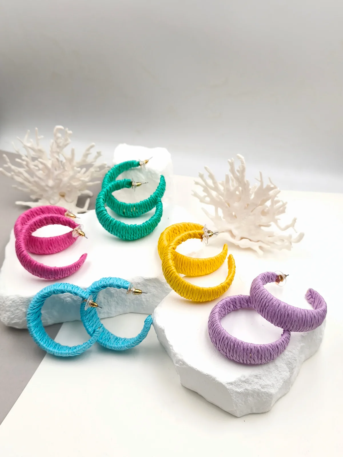 Gold-Plated Hoop Earrings with Raffia by Magis Handmade Jewels – view 2