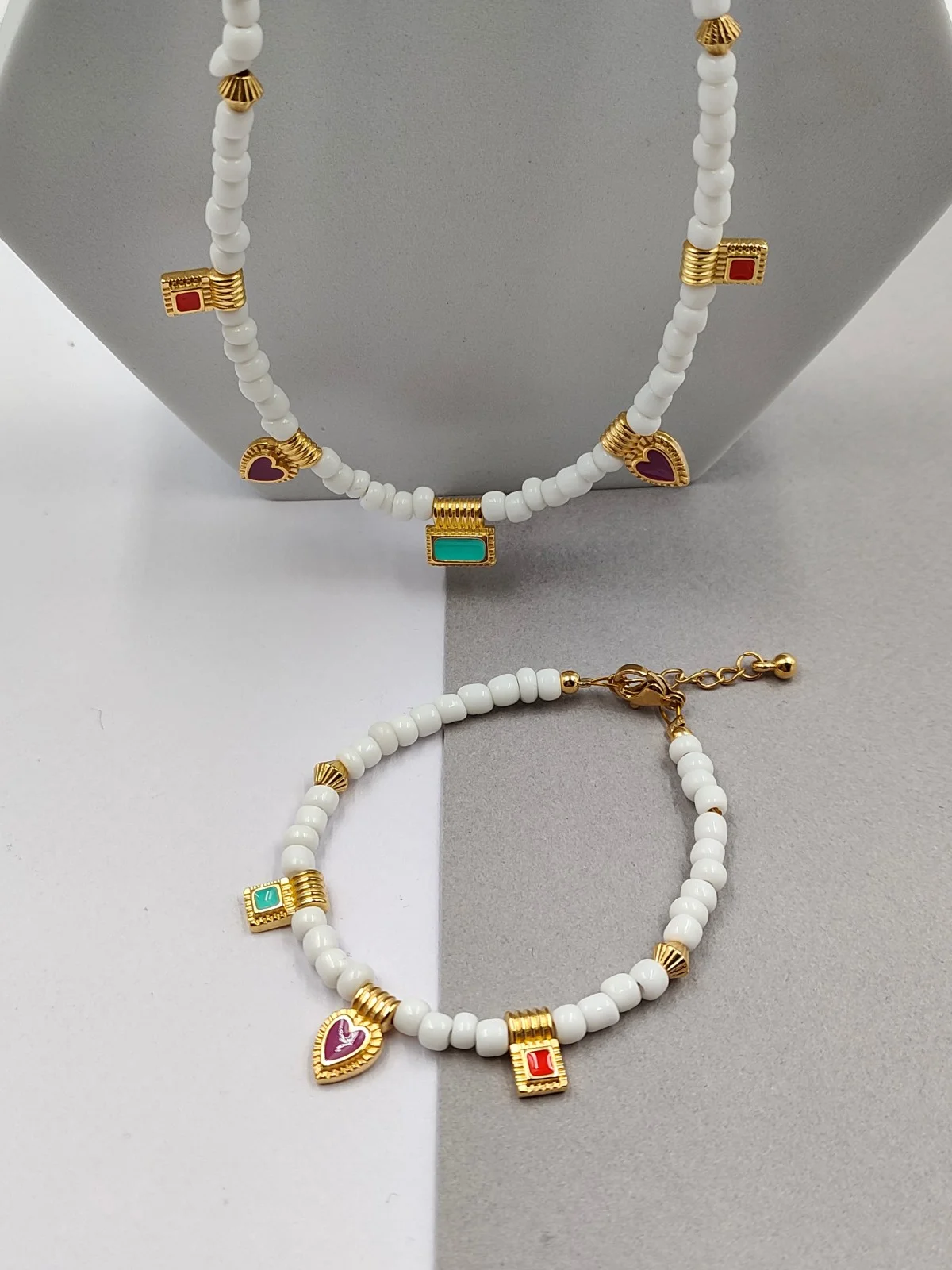 Bracelet with Beads and Gold-Plated Enamel Details by Magis Handmade Jewels – view 3