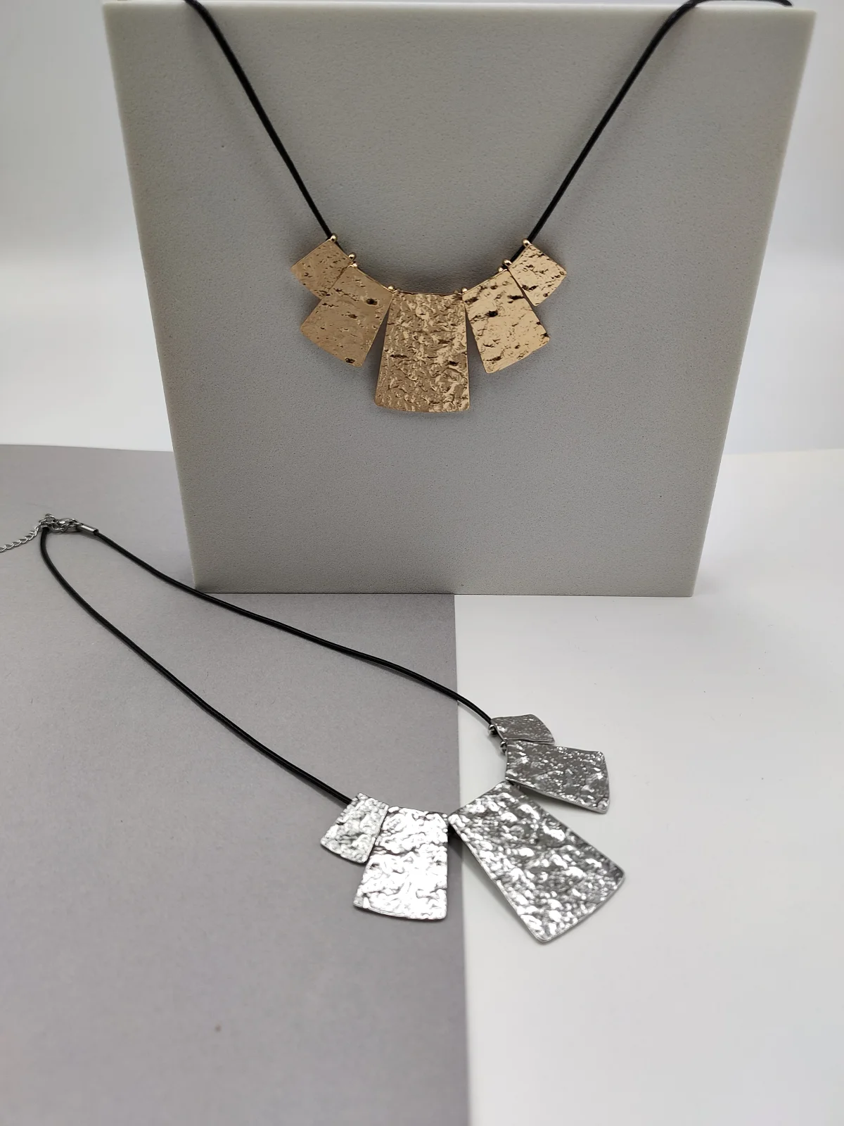 Necklace with Cord and Stainless Steel Hammered Motif #822648