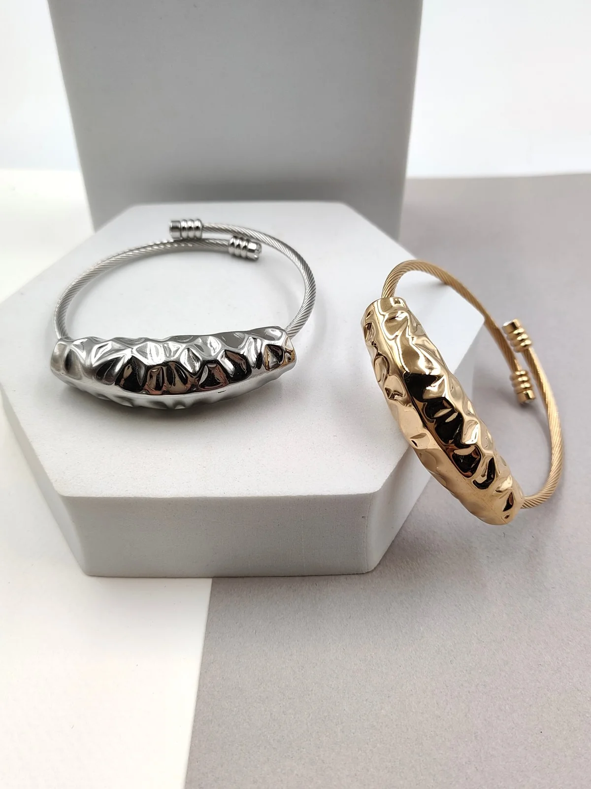 Stainless Steel Bracelet with Hammered Bar and Zircon by Magis Handmade Jewels – view 4