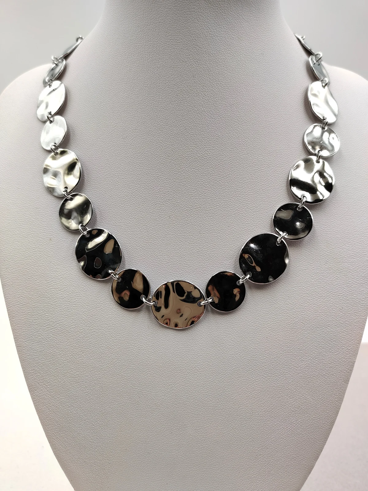 Stainless Steel Necklace with Hammered Circles by Magis Handmade Jewels – view 2