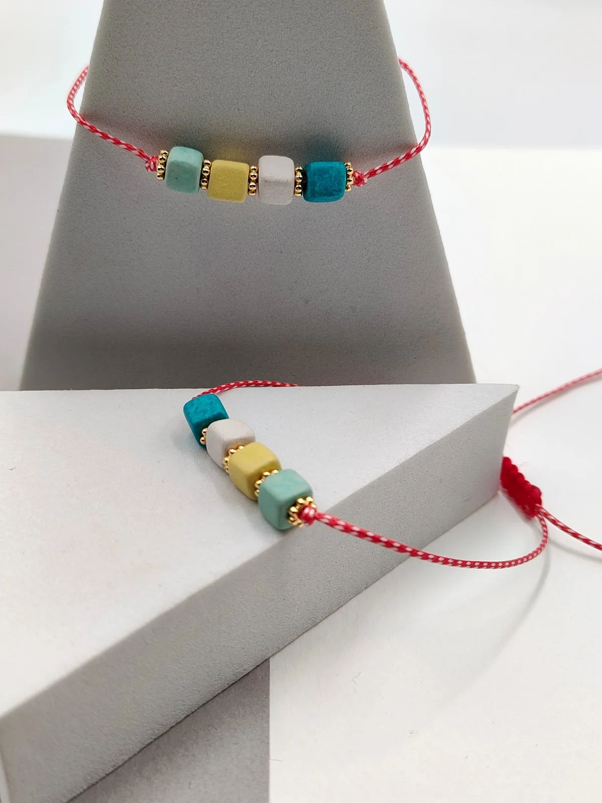 Traditional March Bracelet with Gold-Plated Details and Ceramic Beads #351599