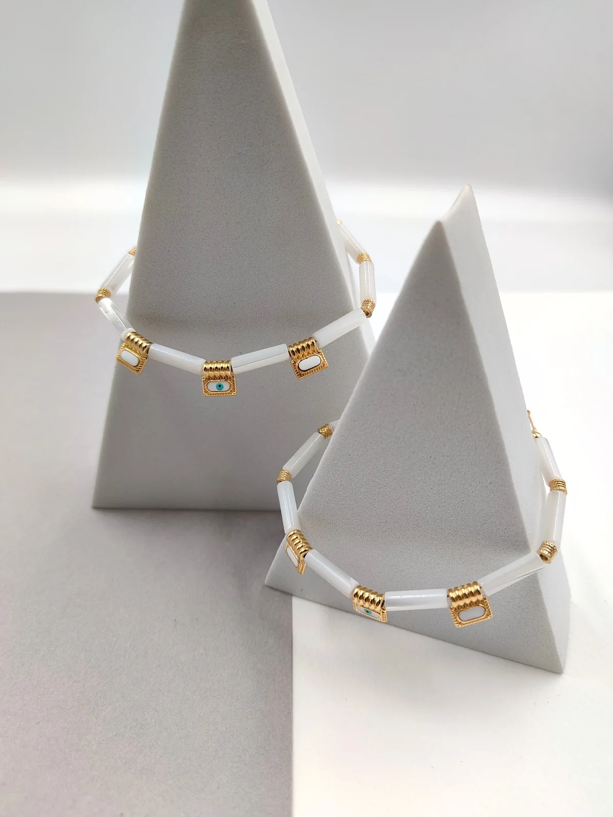 Bracelet with Mother-of-Pearl and Gold-Plated Enamel Details by Magis Handmade Jewels – view 3