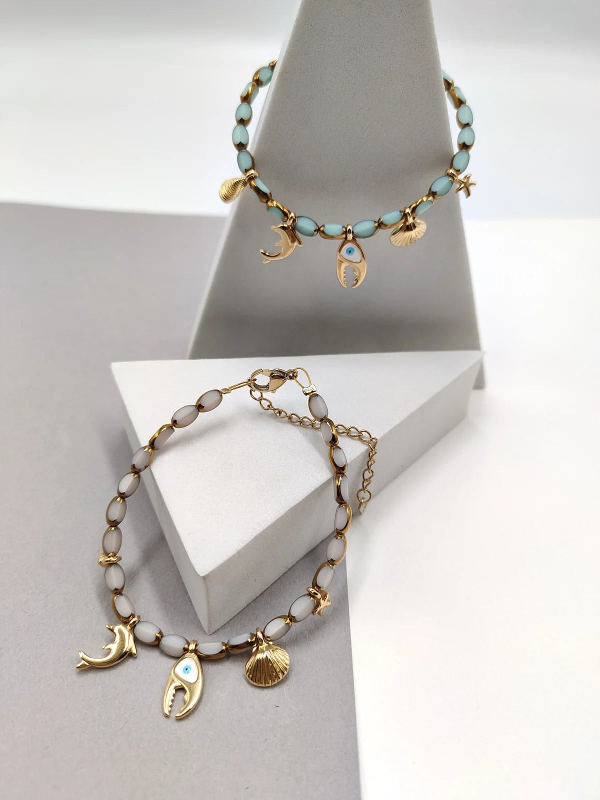 Bracelet with Glass Beads and Gold-Plated Enamel Details #752676