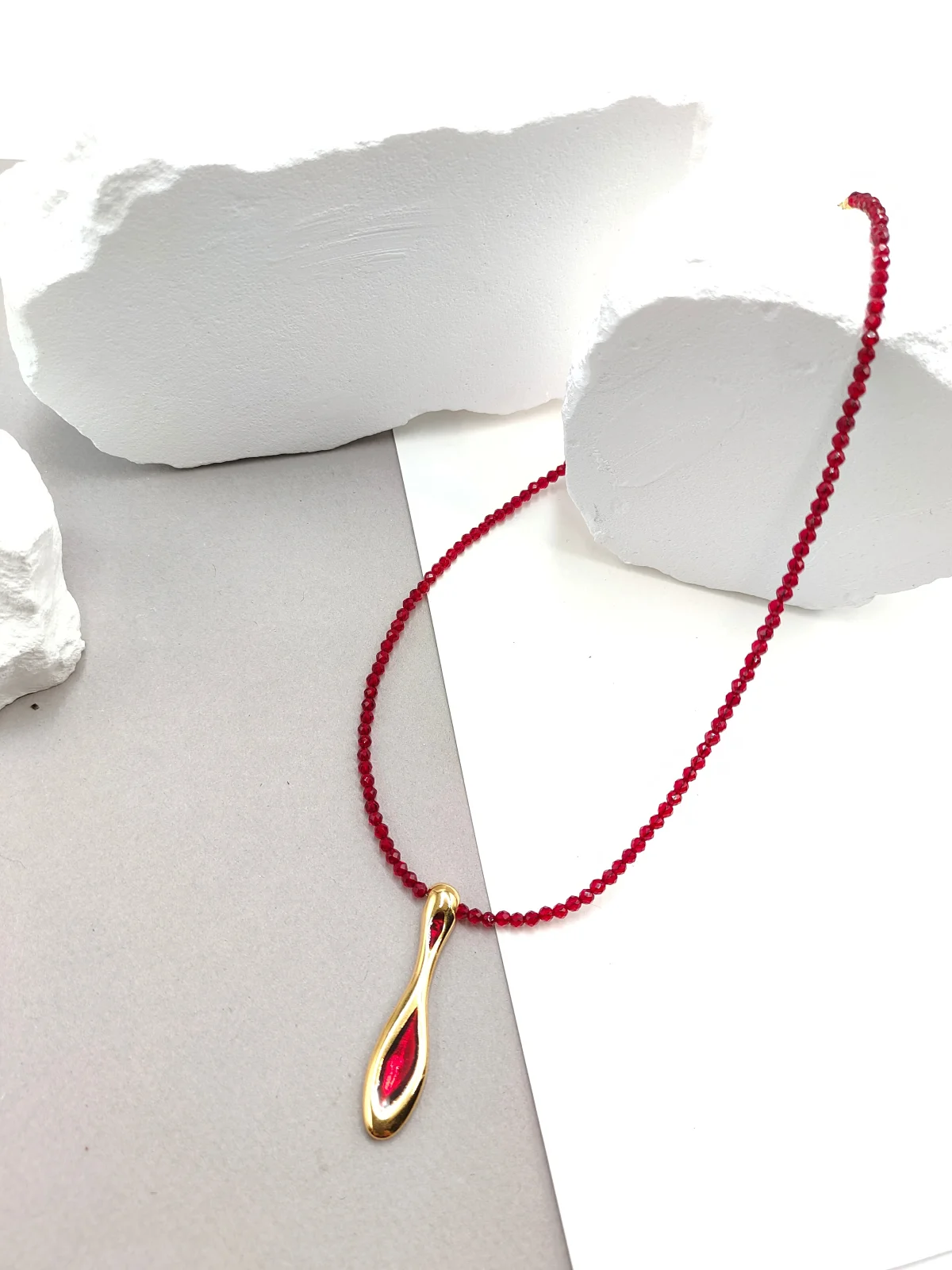Necklace with Crystal Beads and Gold-Plated Detail with Enamel by Magis Handmade Jewels – view 3