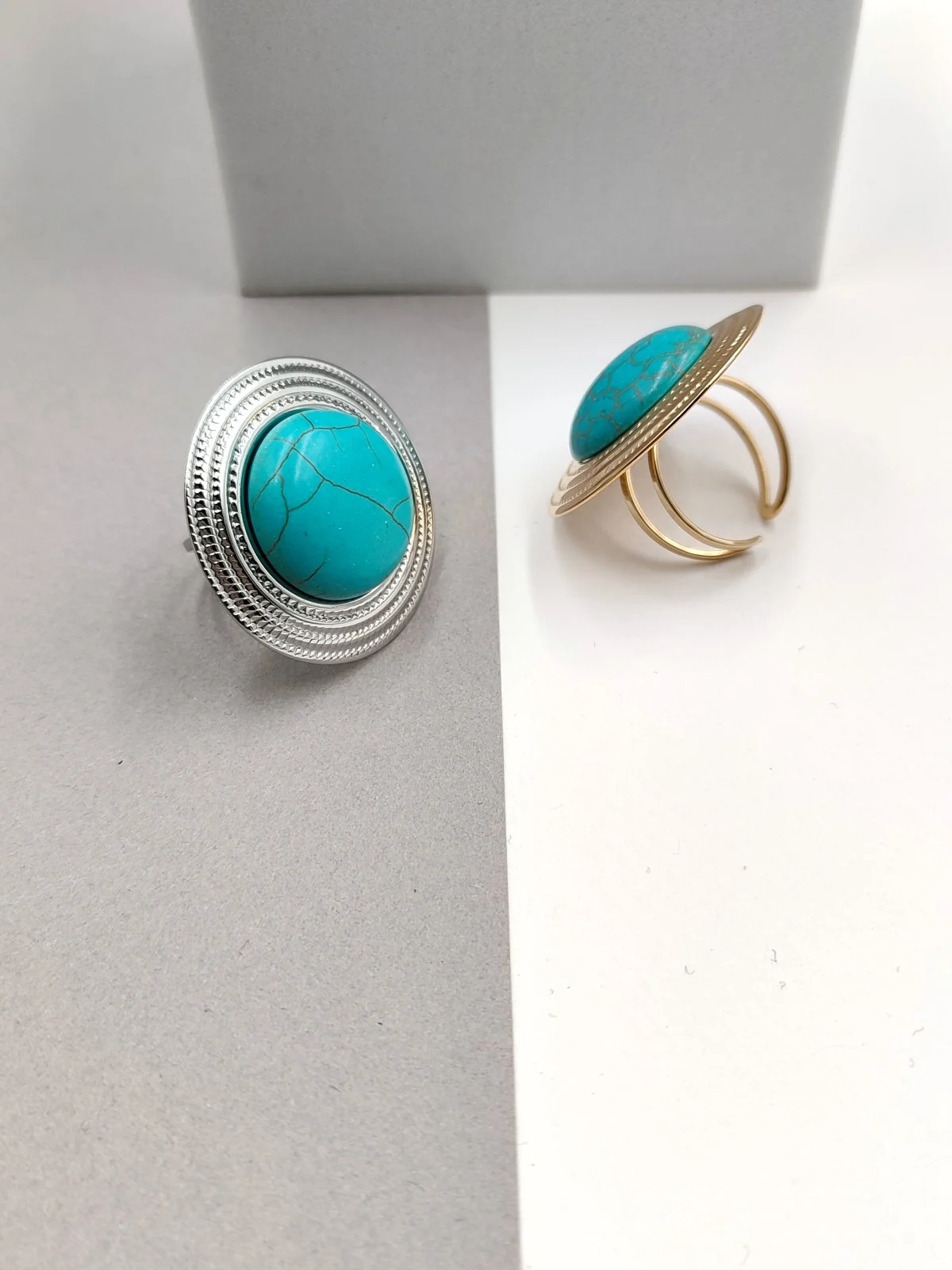 Stainless Steel Round Ring with Howlite by Magis Handmade Jewels – view 2