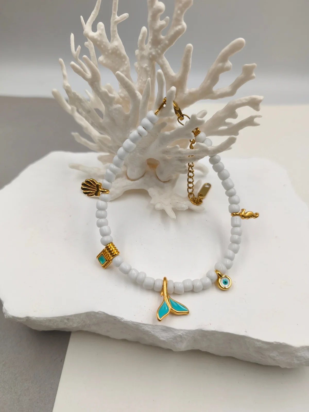 Bracelet with Glass Beads and Gold-Plated Details #793242