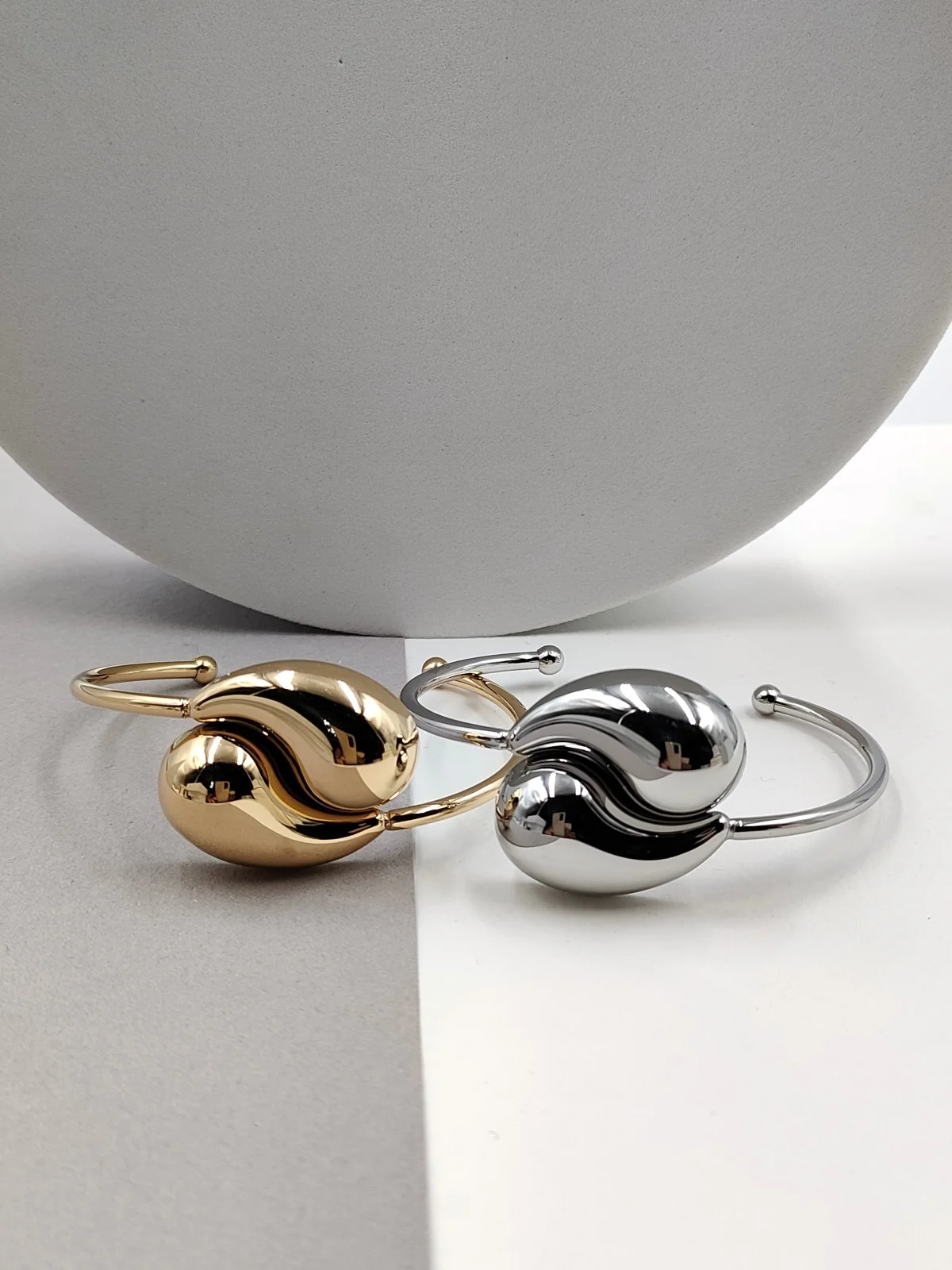 Stainless Steel Bracelet with Drops by Magis Handmade Jewels – view 2