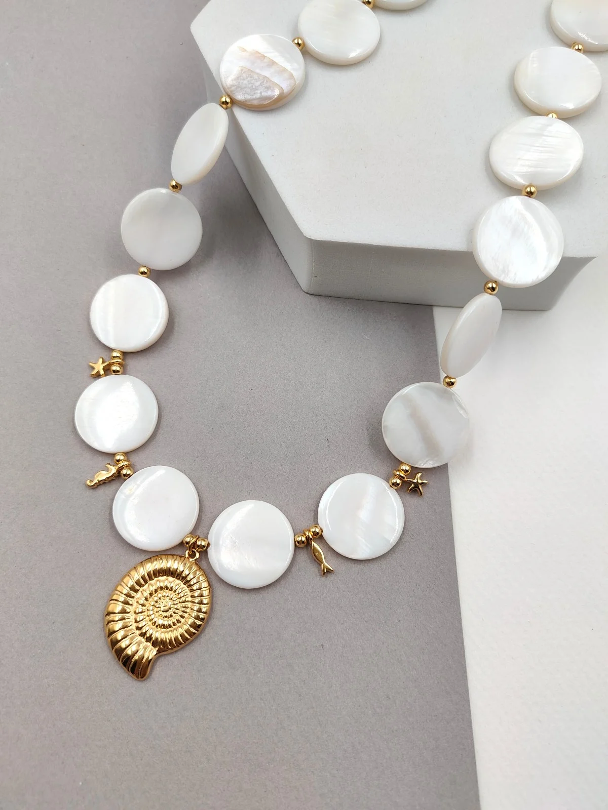Necklace with Mother-of-Pearl and Gold-Plated Sea-Inspired Details by Magis Handmade Jewels – view 3