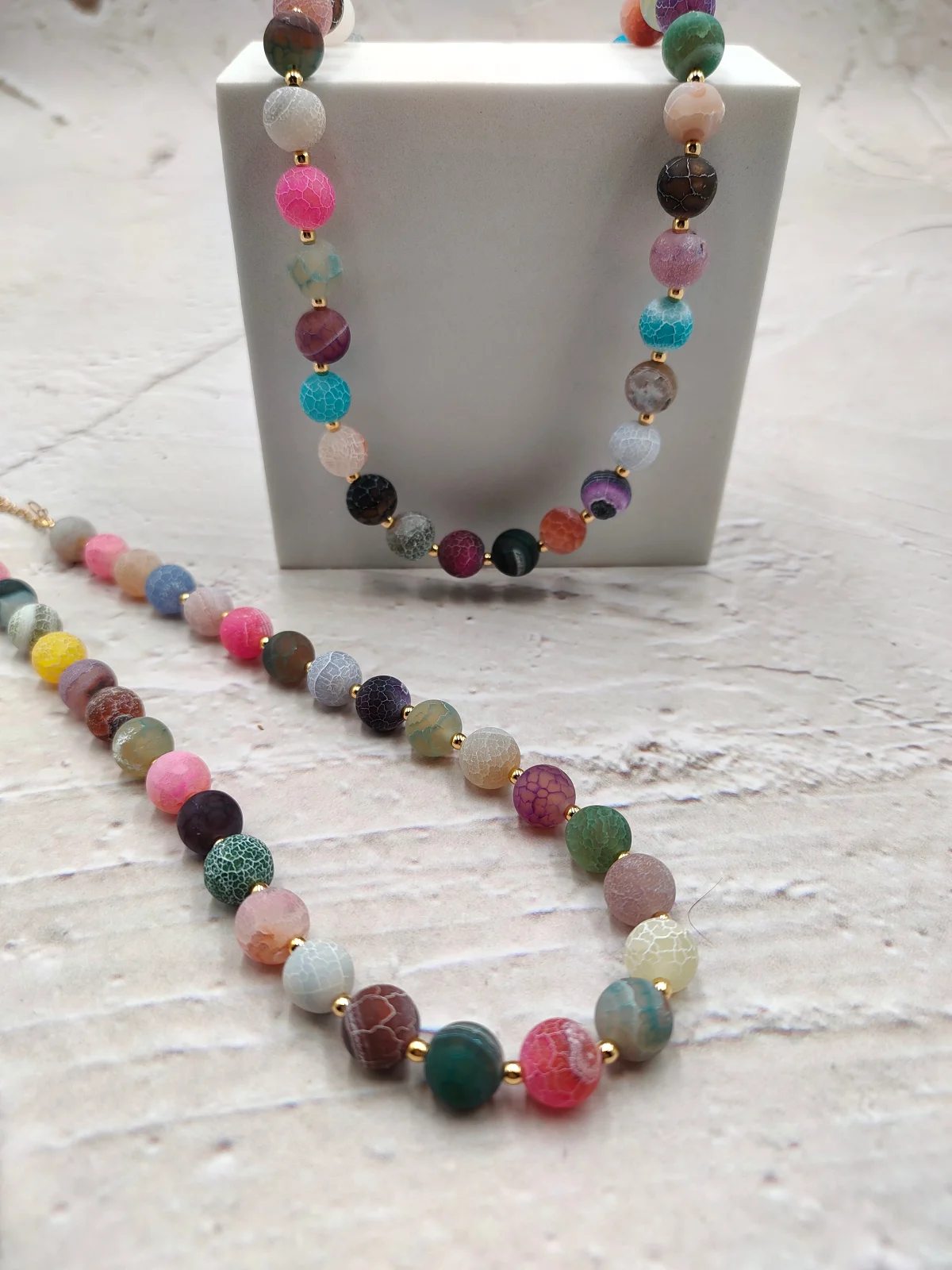 Necklace with Agate Beads and Gold-Plated Details by Magis Handmade Jewels – view 2