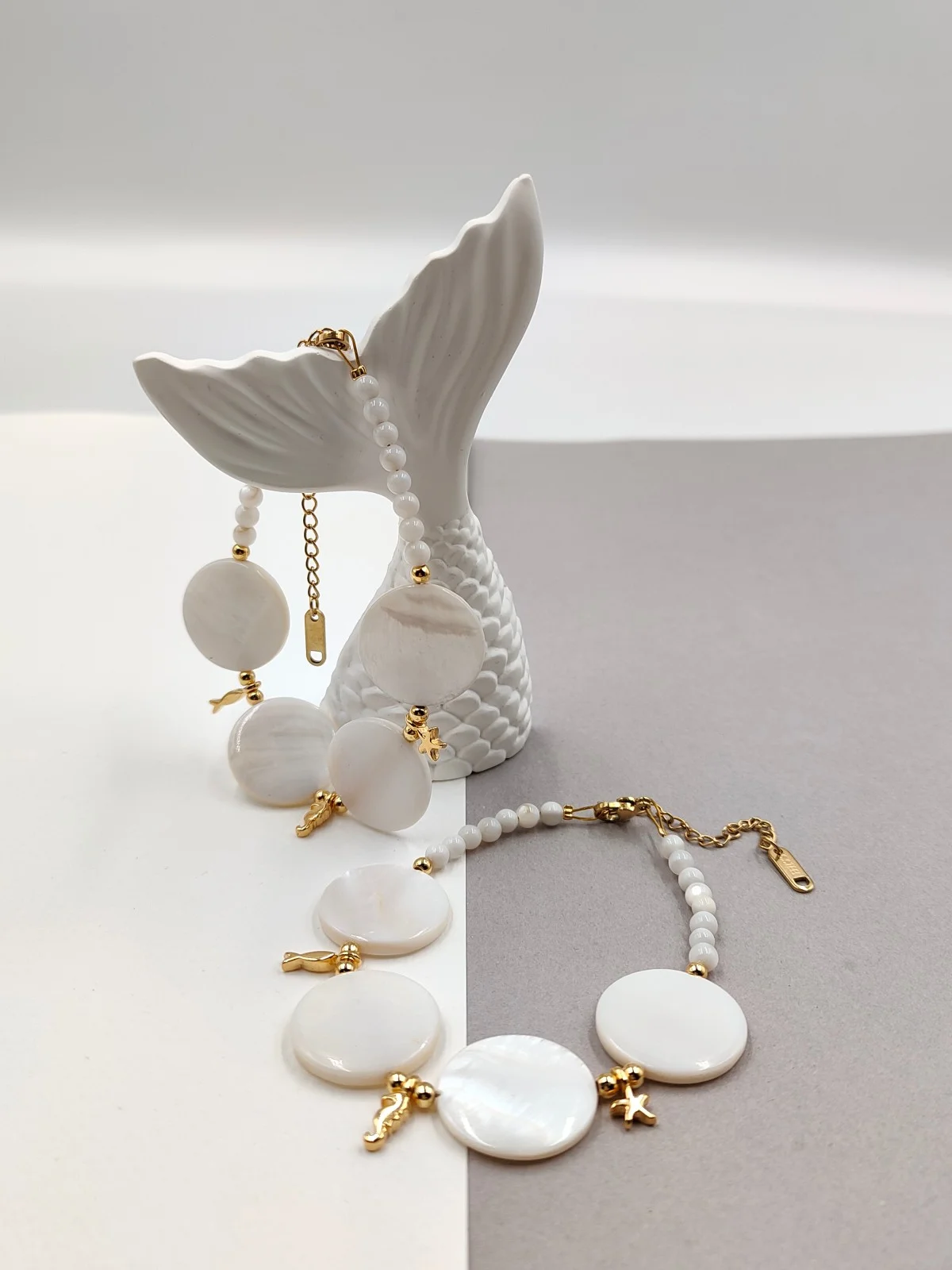 Bracelet with Mother-of-Pearl and Gold-Plated Summer Details by Magis Handmade Jewels – view 3