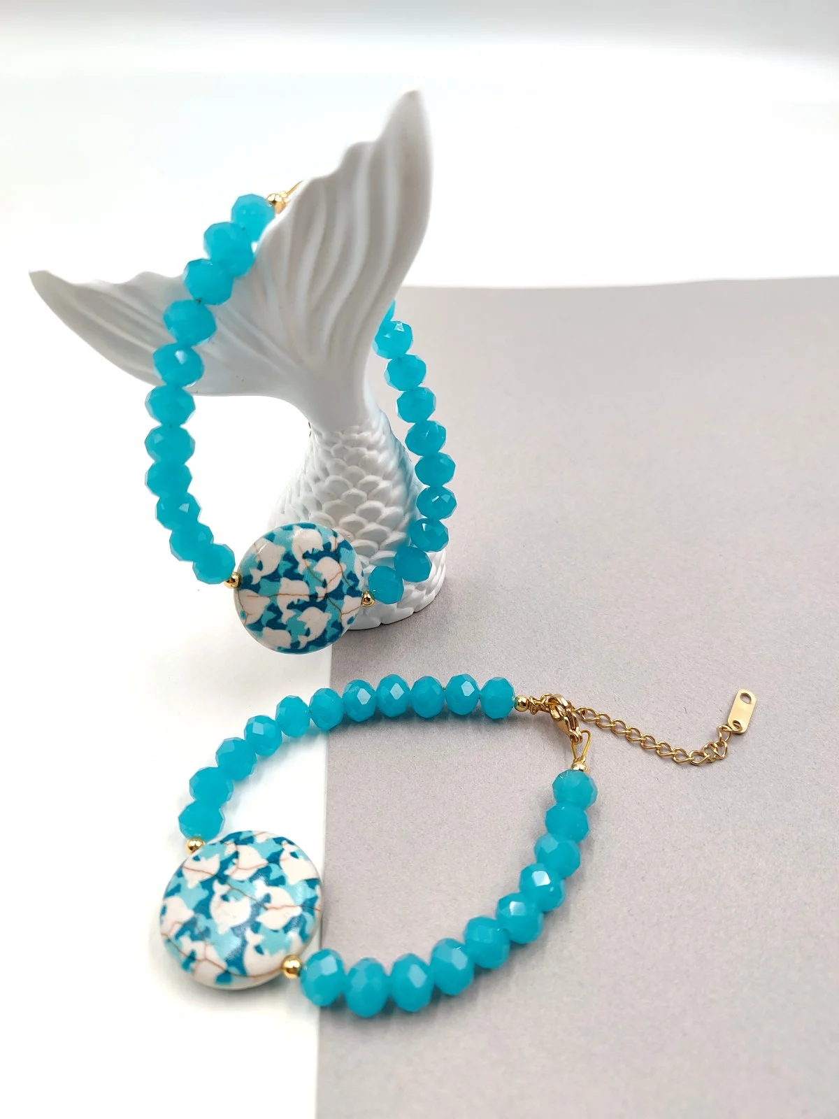 Bracelet with Crystals and Howlite Bead by Magis Handmade Jewels – view 2