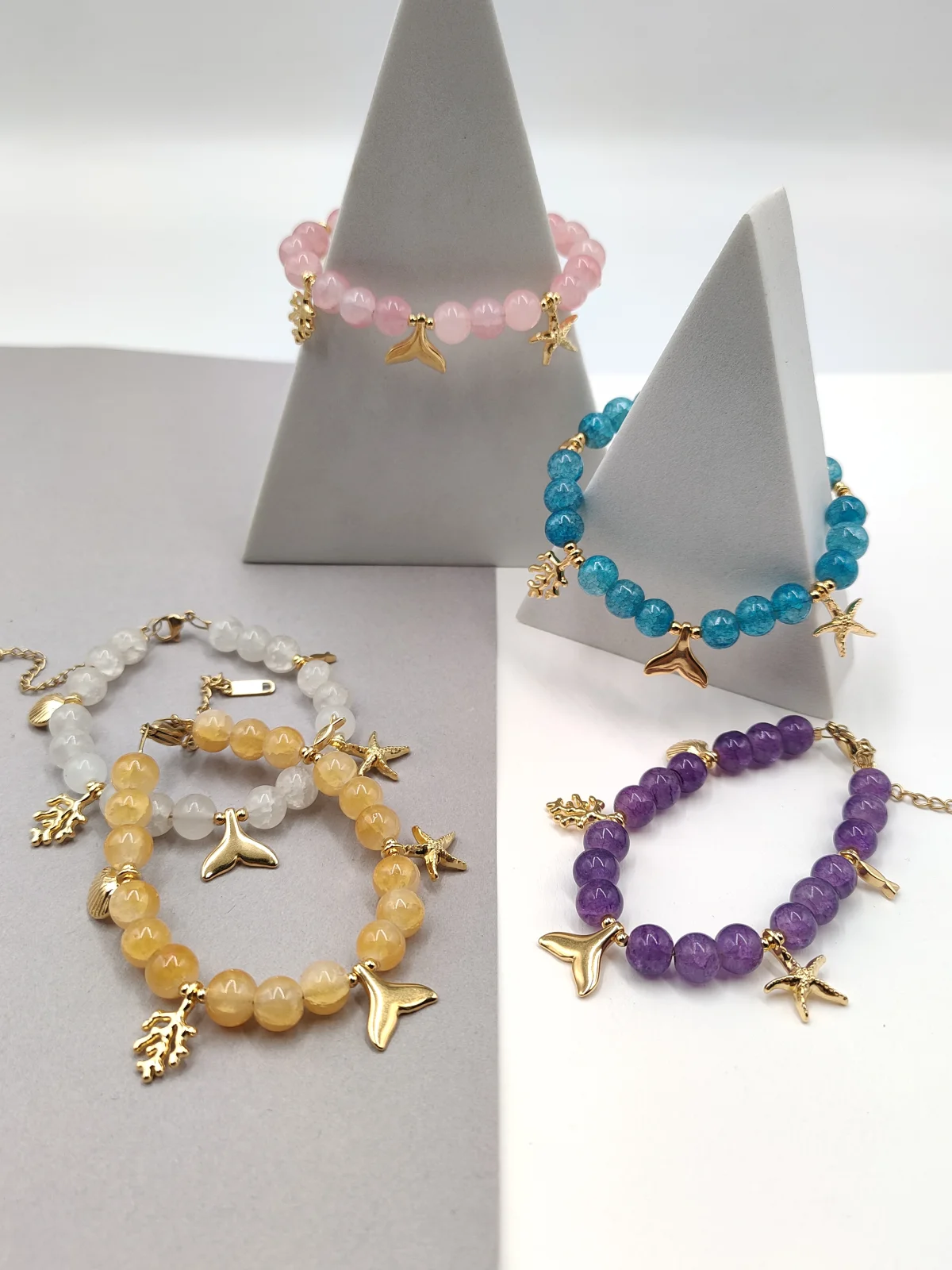 Bracelet with Crackle Beads and Gold-Plated Details #722914
