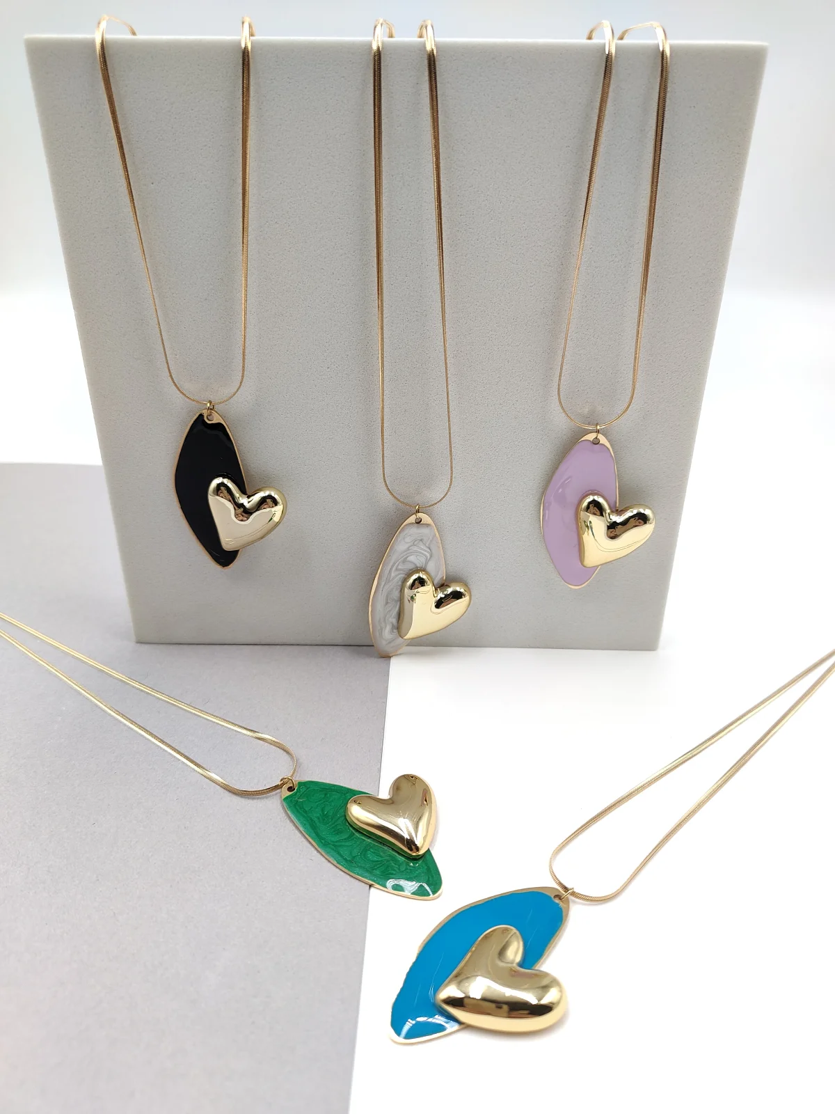 Long Stainless Steel Necklace with Enamel and Heart by Magis Handmade Jewels – view 2