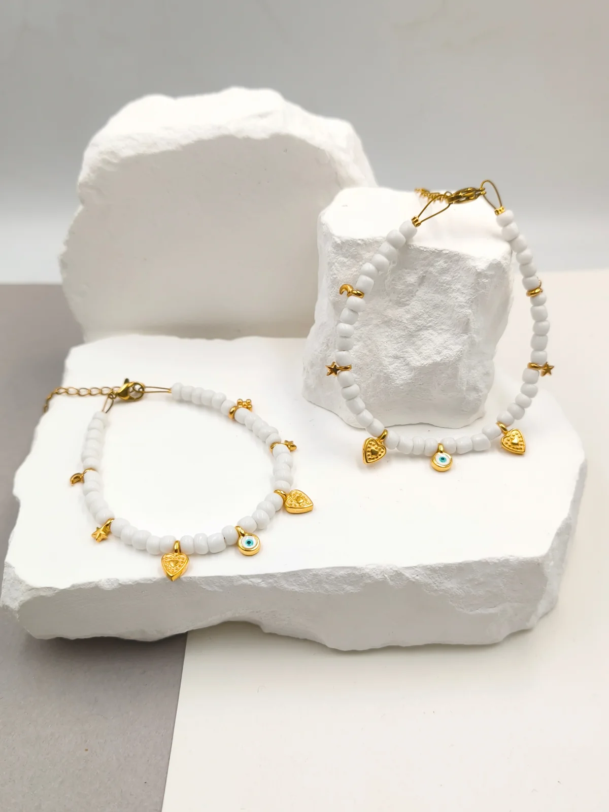 Bracelet with Glass Beads and Gold-Plated Details #723333
