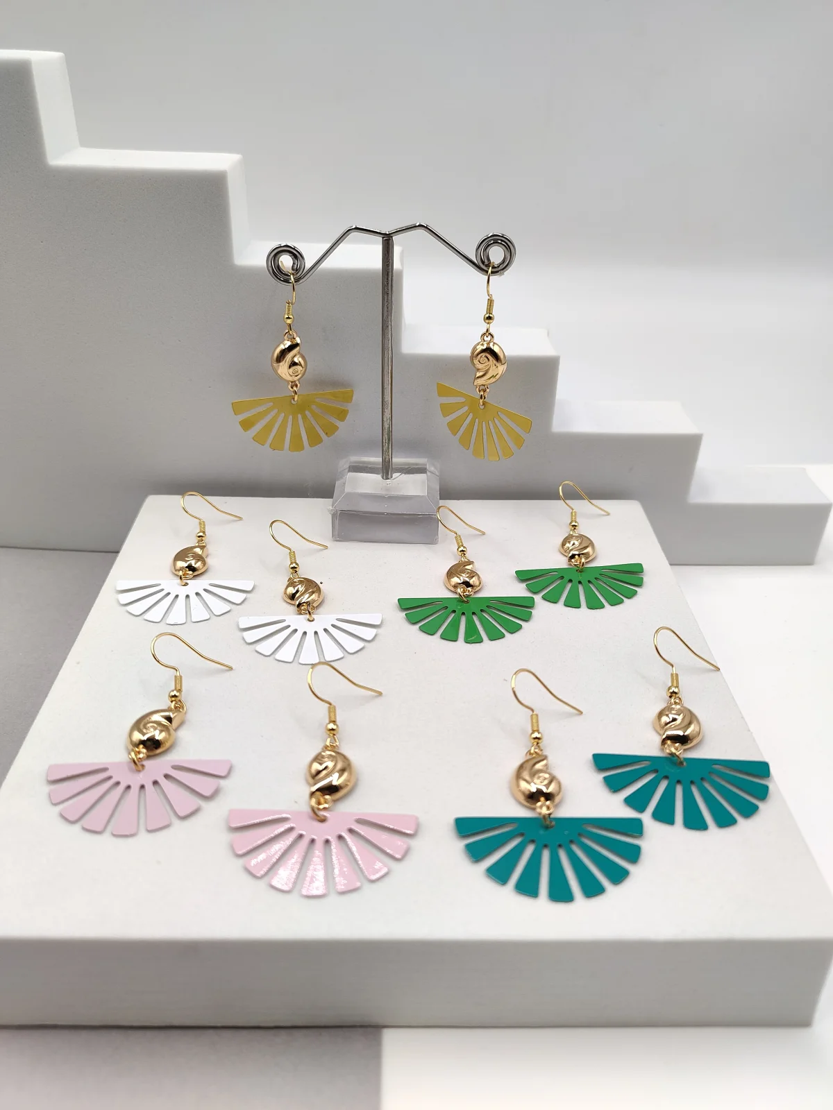Earrings with Gold-Plated Seashell and Filigree Fan by Magis Handmade Jewels – view 2