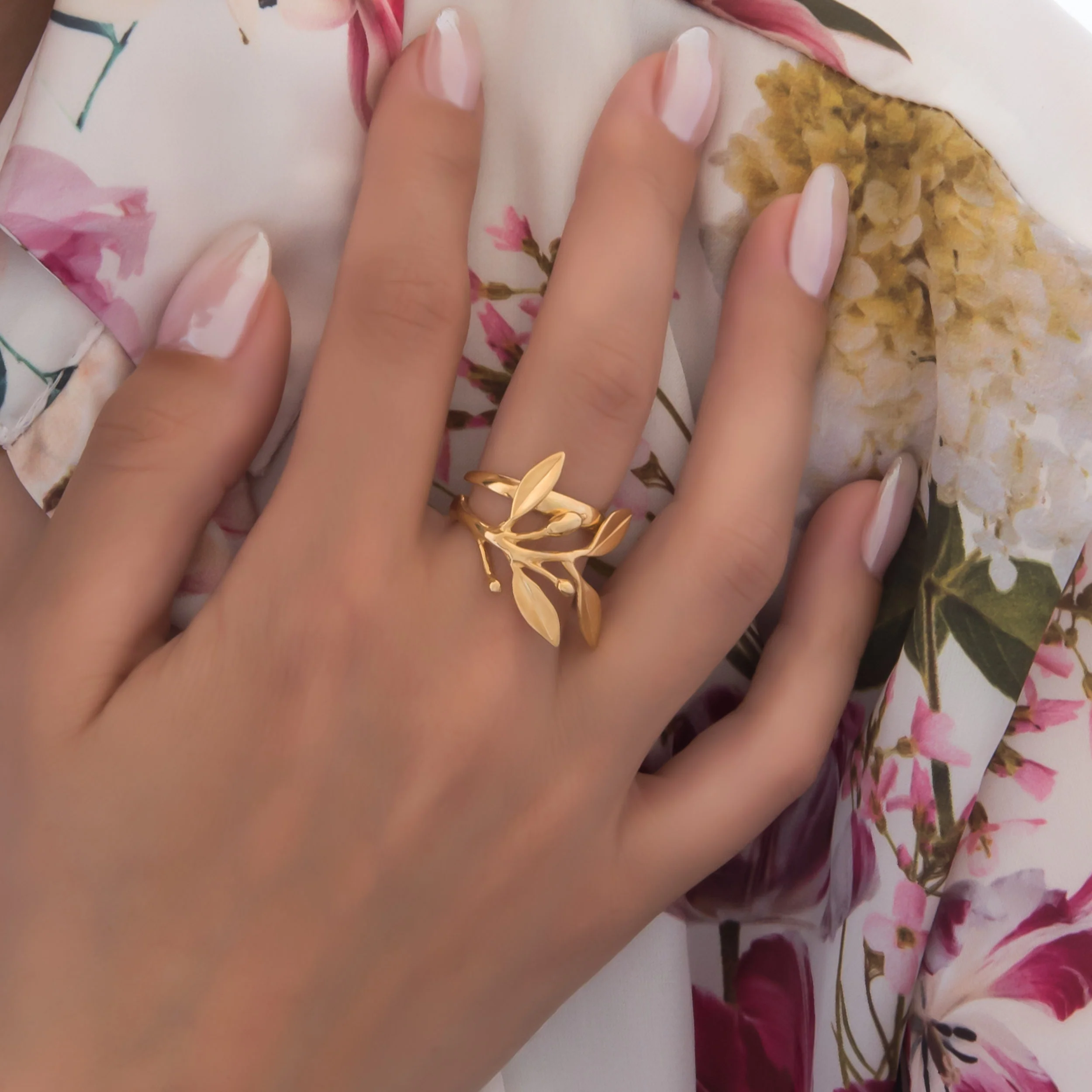 Olive Leaf Silver Ring — additional product image 4 from AntEva Crafts