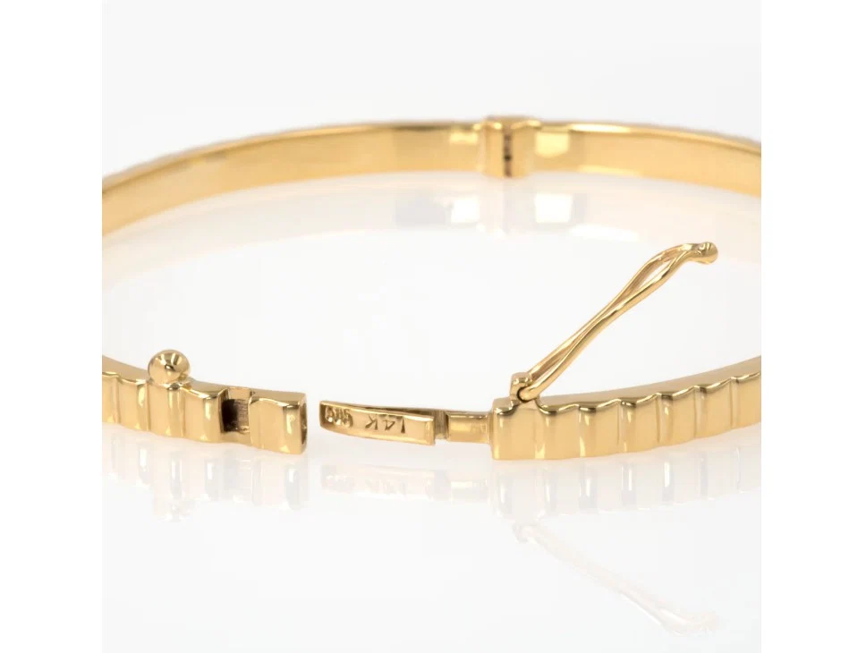 Ribbed Hinged Oval Bangle — additional product image 3 from AntEva Crafts