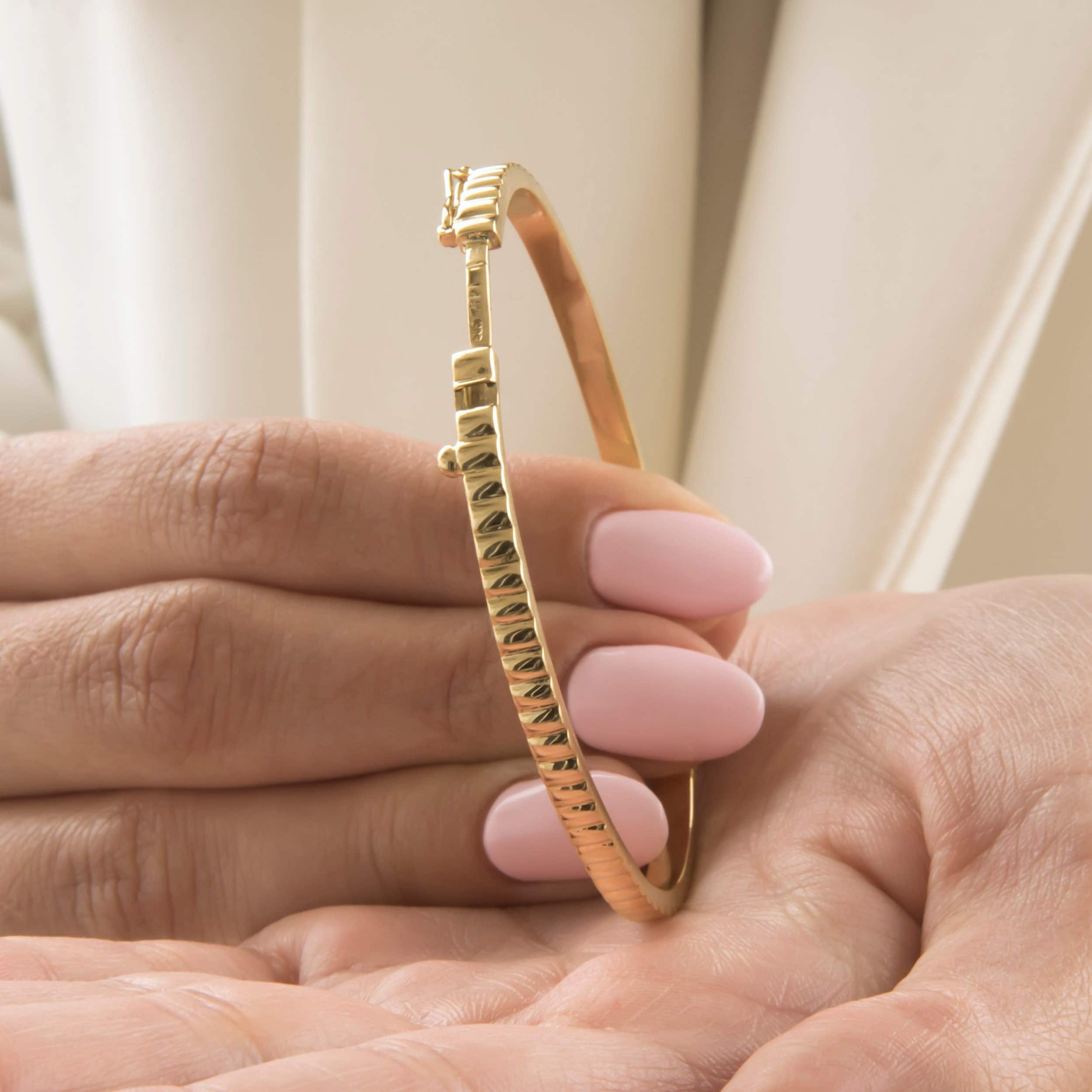 Ribbed Hinged Oval Bangle — additional product image 4 from AntEva Crafts