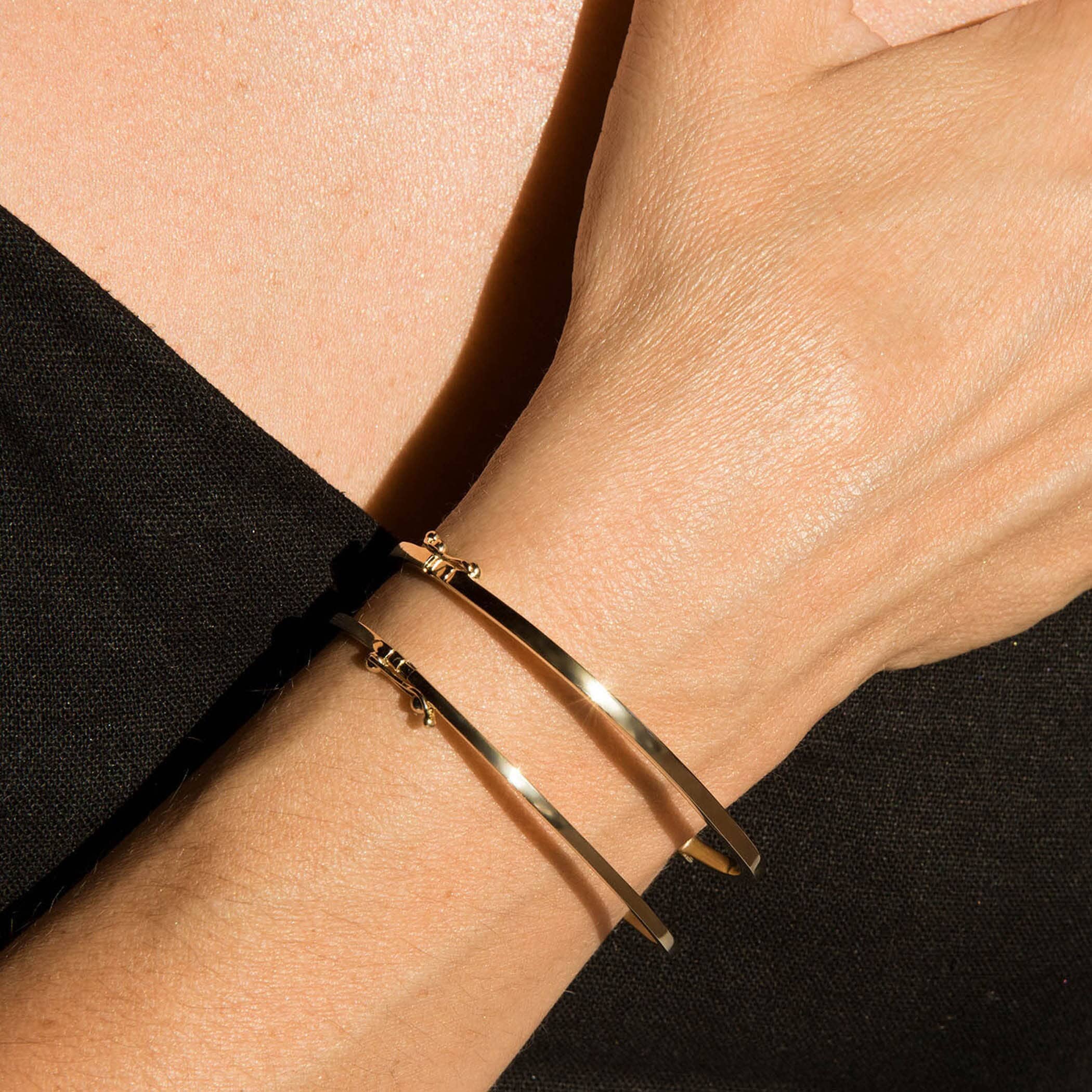 Plain Oval Hinged Bangle — additional product image 2 from AntEva Crafts