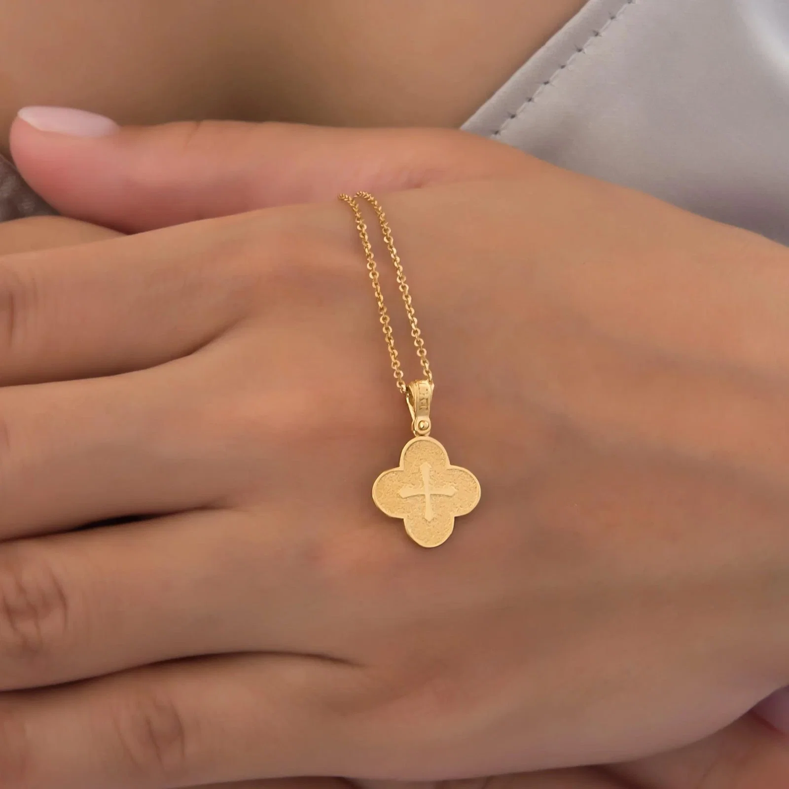 Clover Christian Necklace — additional product image 4 from AntEva Crafts