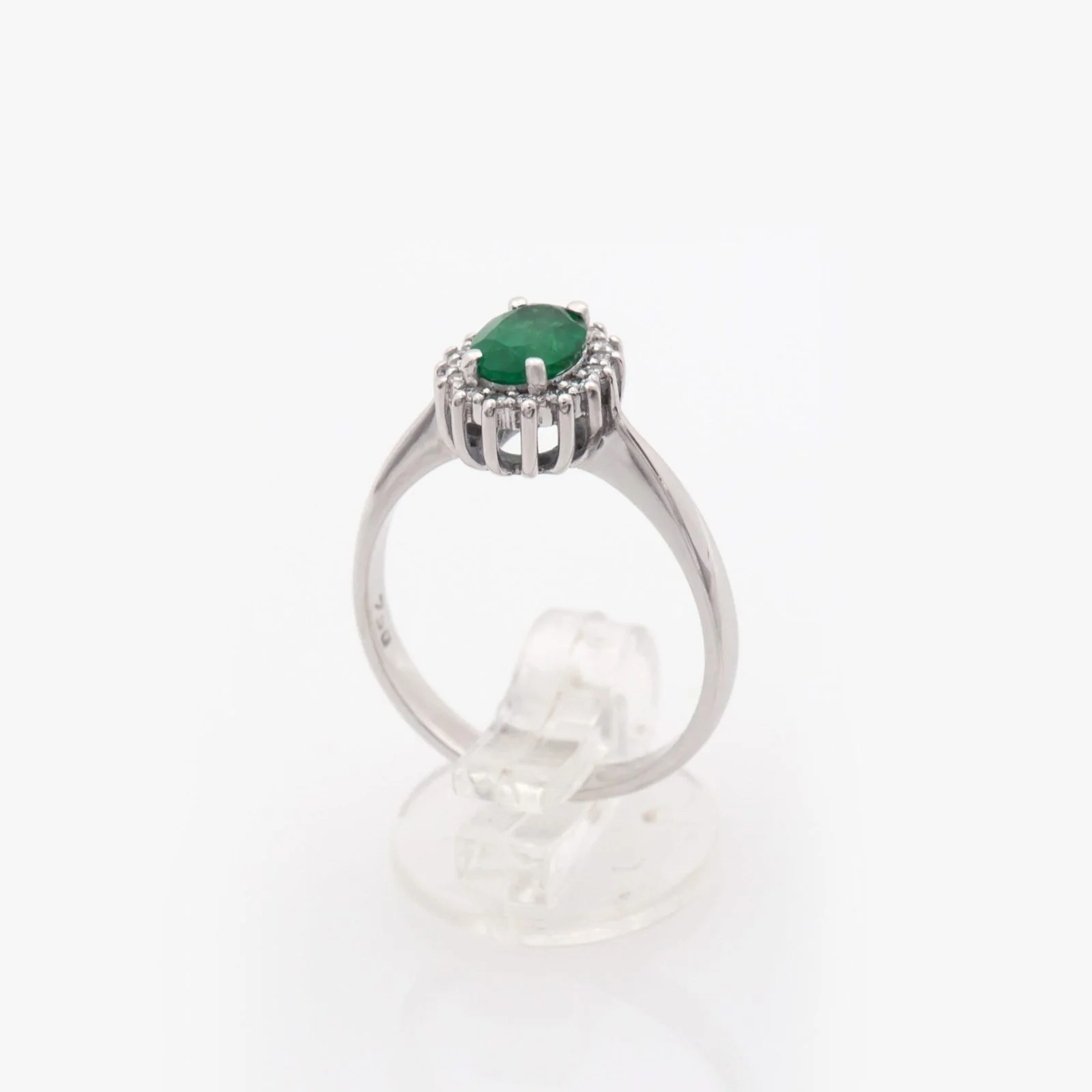 Diamond Emerald Ring — additional product image 3 from AntEva Crafts