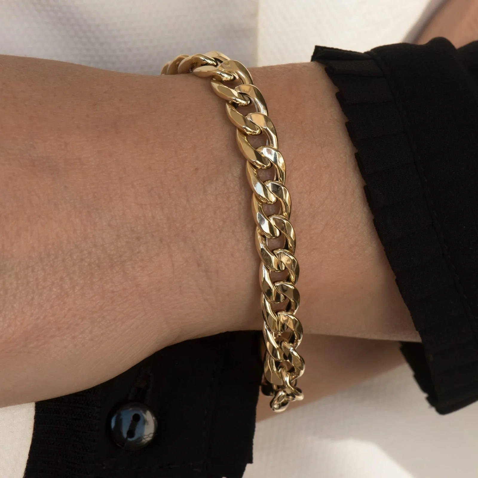 Curb Chain Bracelet 14k — additional product image 2 from AntEva Crafts