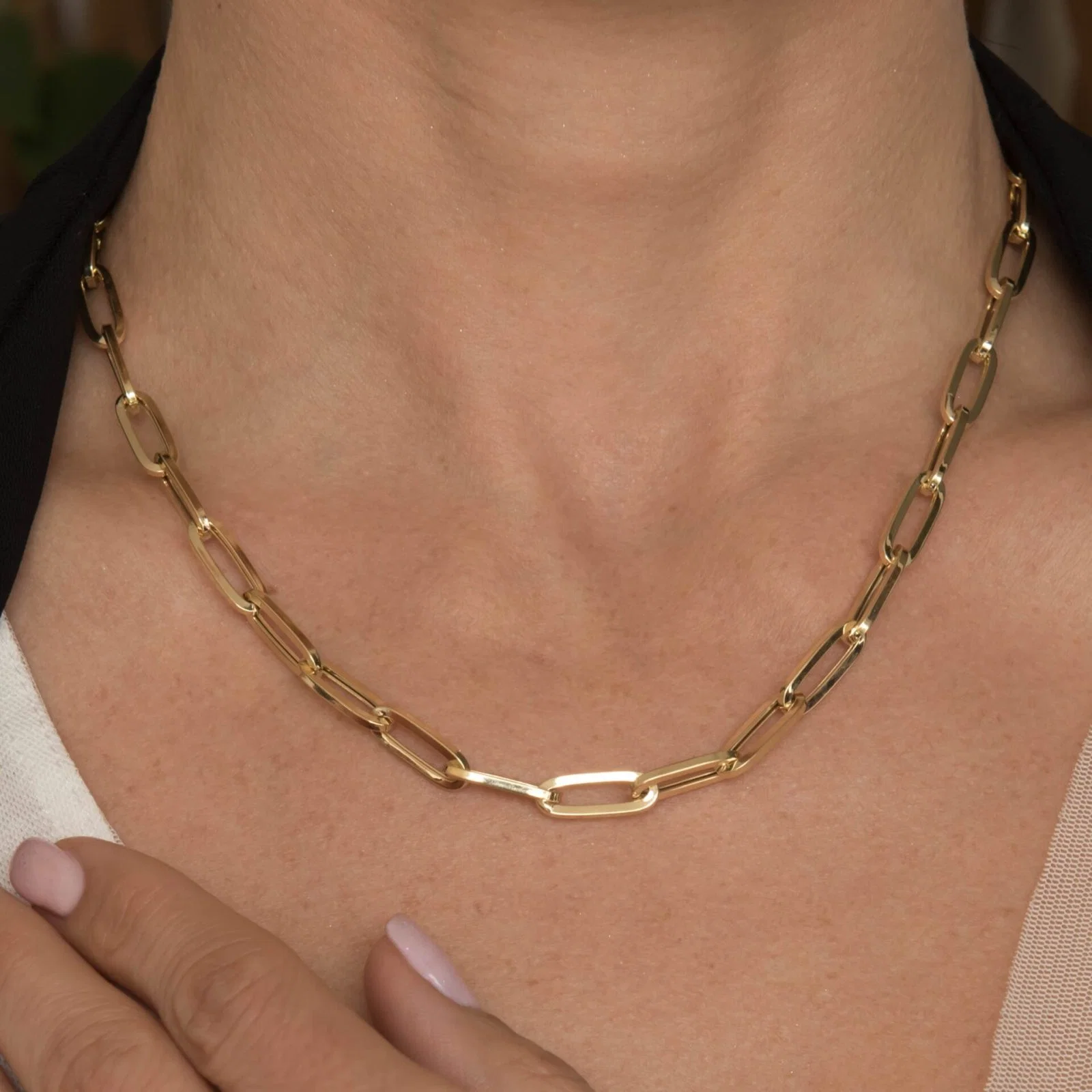 Oval Clip Chain Necklace — additional product image 4 from AntEva Crafts