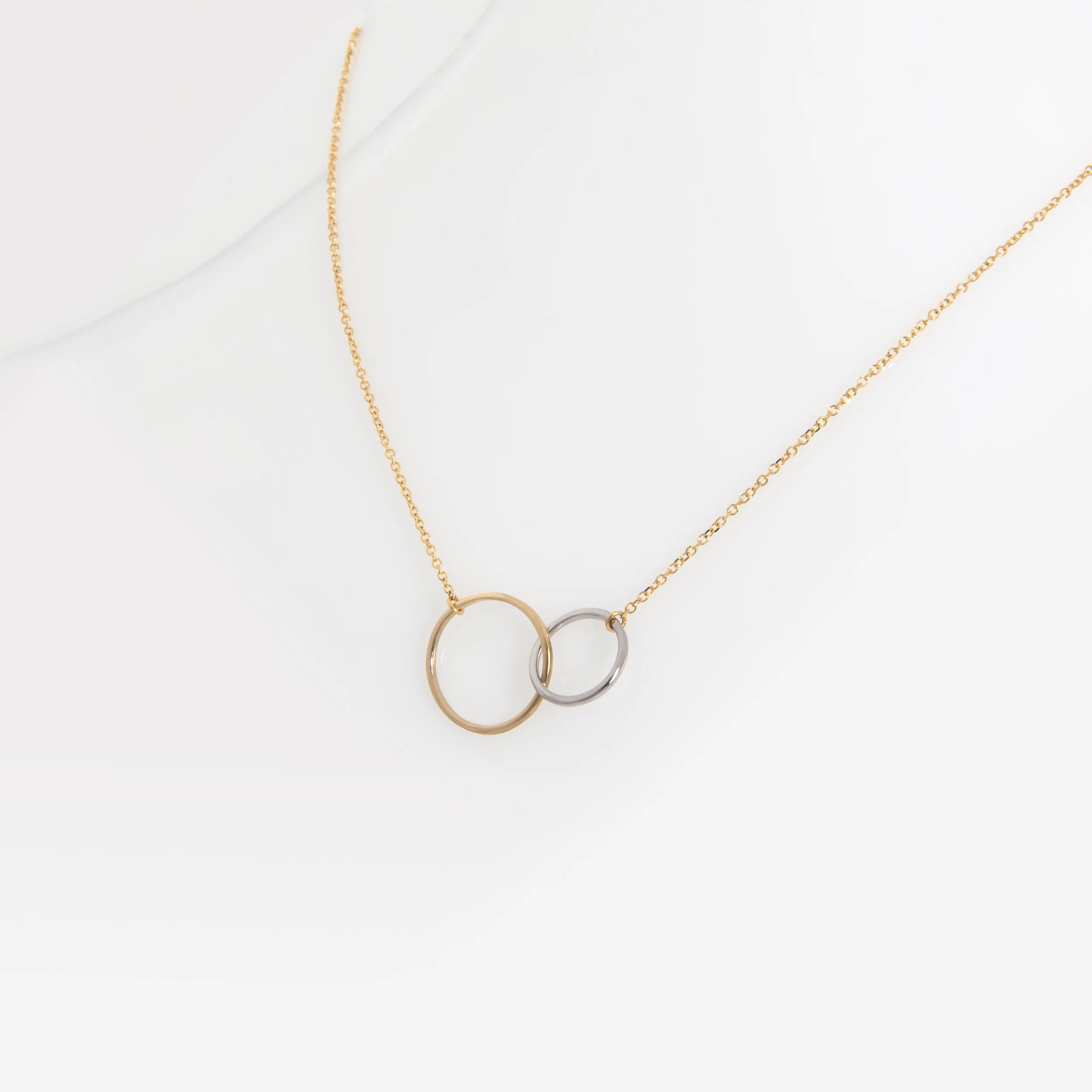 Two-tone Interlocking Circles Necklace — additional product image 3 from AntEva Crafts